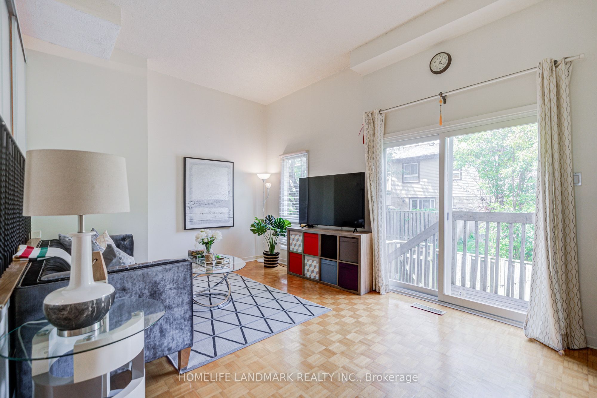 6 Thunder Grove, Toronto, ON M1V 1V6 photo 2
