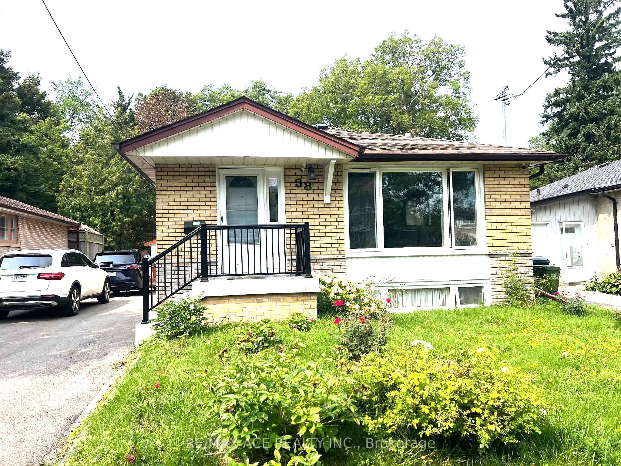38 Celeste Drive Bsmt, Toronto, ON M1E 2V1