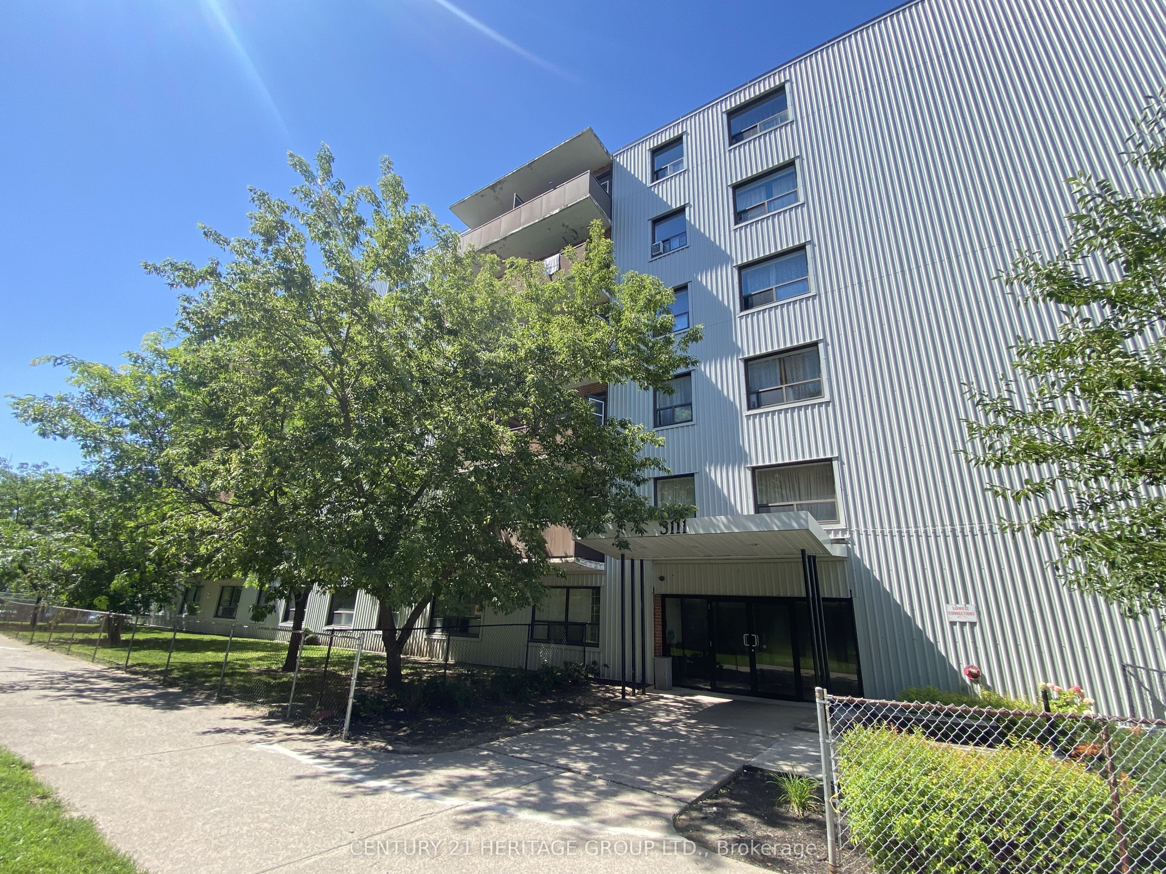 3111 Eglinton Avenue E 509, Toronto, ON M1J 2G4 photo 2
