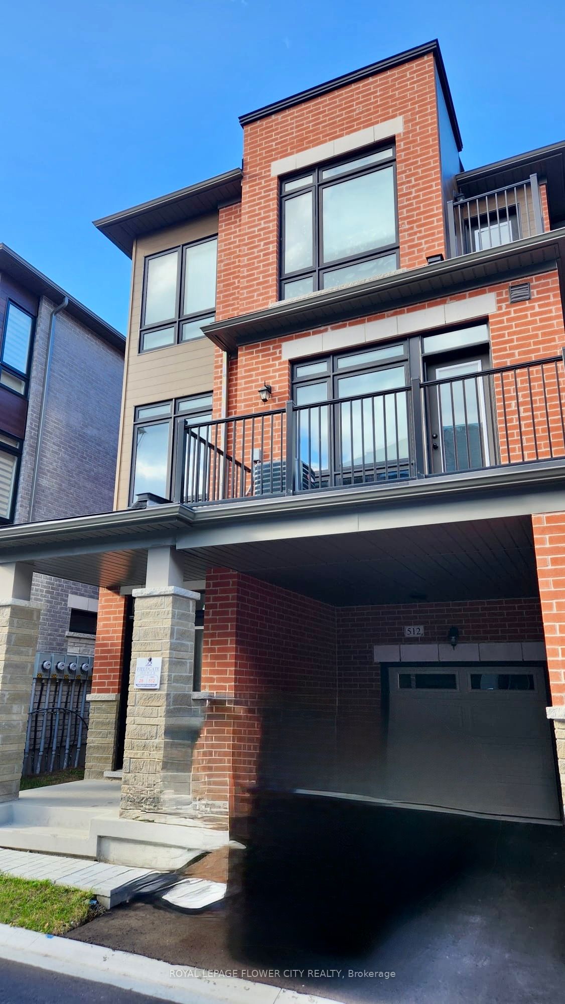 512 Littlewood Lane, Ajax, ON L1S 0H1 photo 3