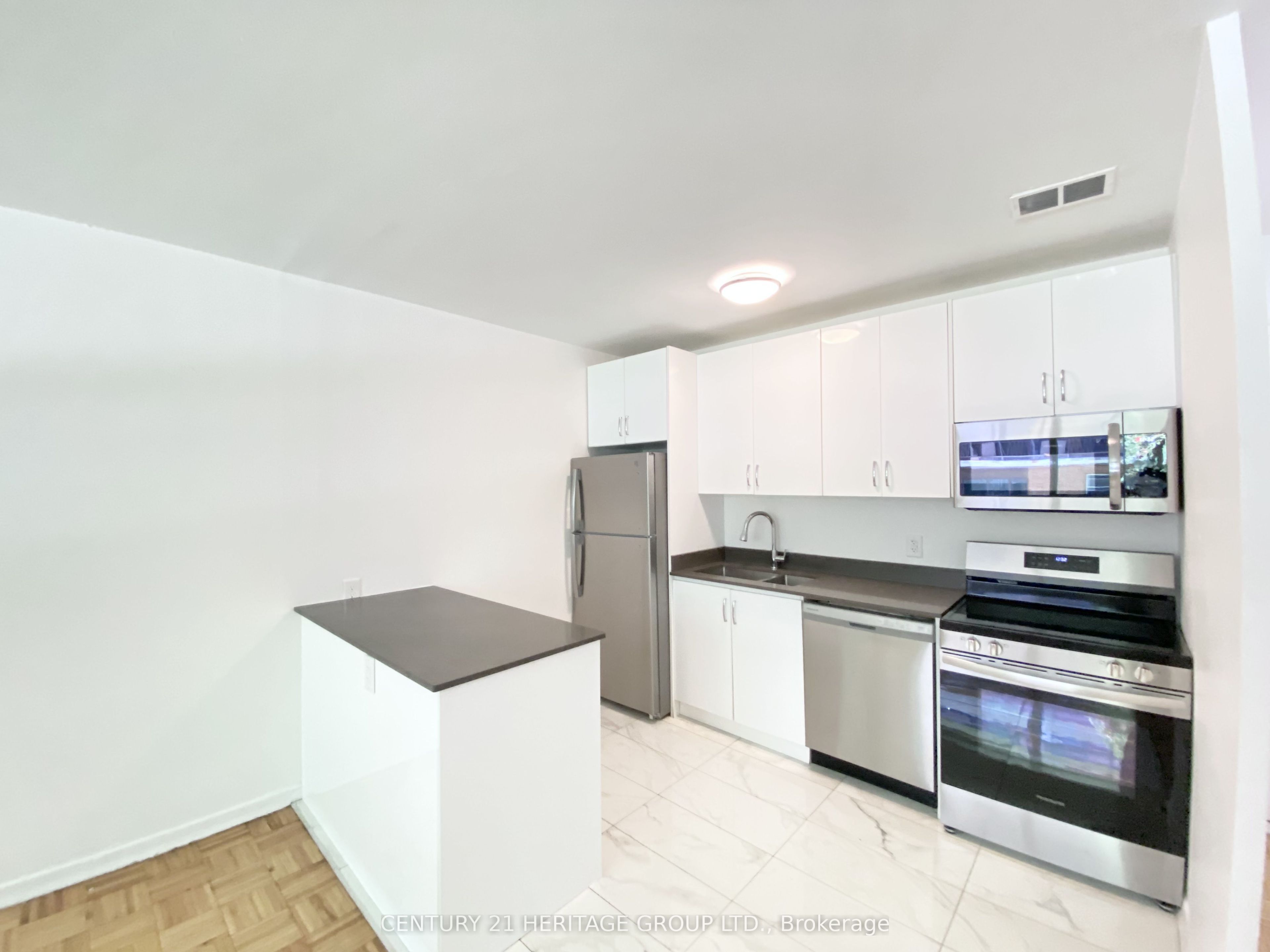 3111 Eglinton Avenue E 102, Toronto, ON M1J 2G4 photo 4