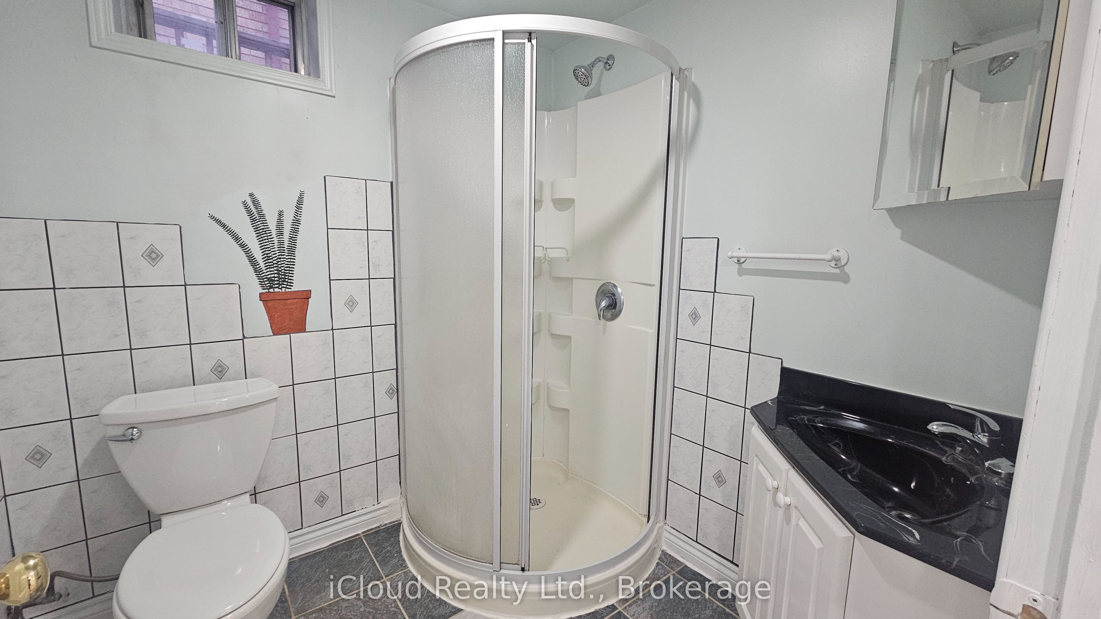 32 Frey Crescent Basement, Toronto, ON M1R 2C6 photo 5