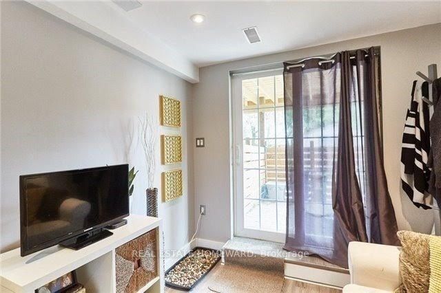 47 Lowder Place, Whitby, ON L1N 8B8 photo 2
