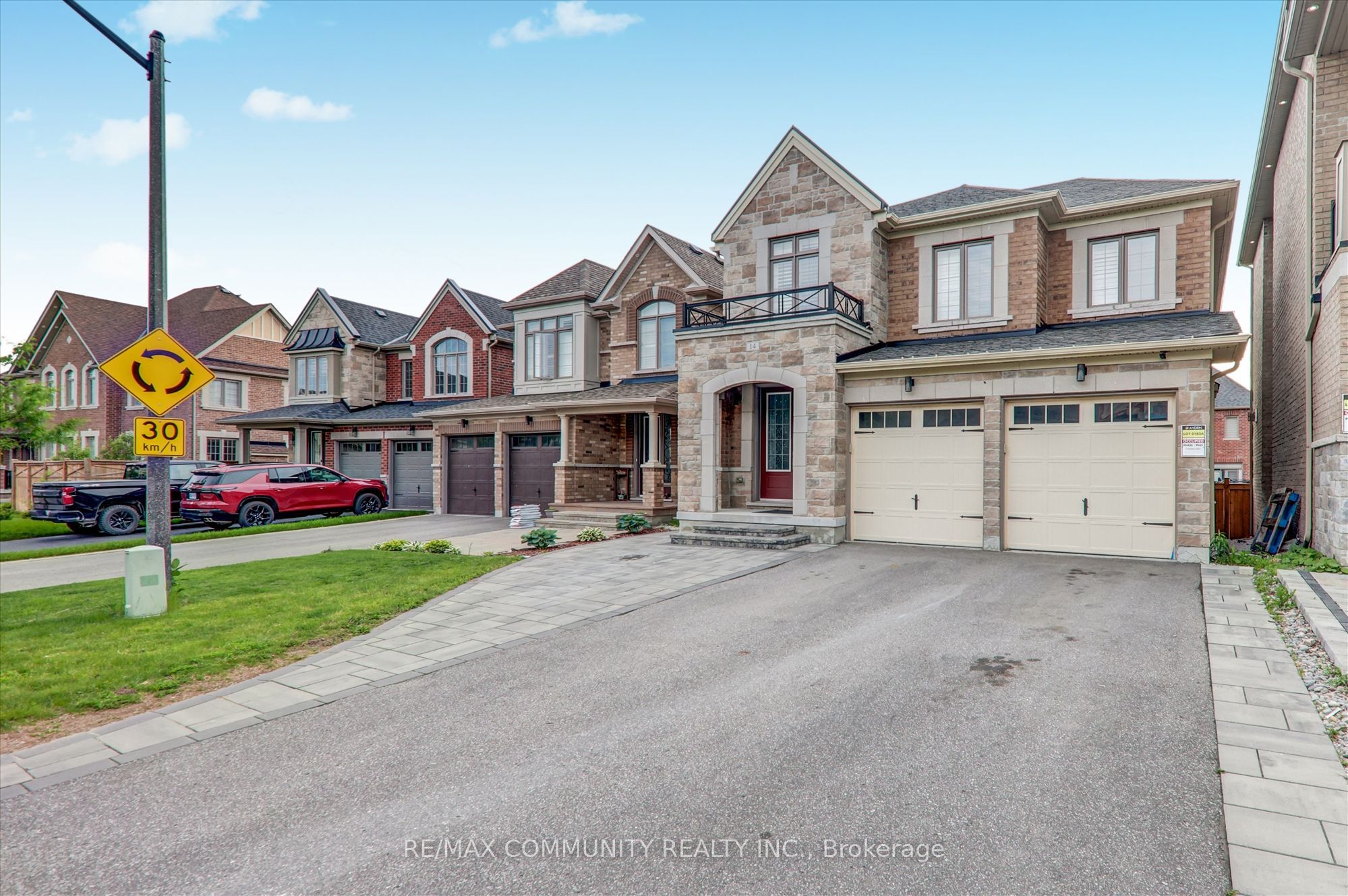 14 Audubon Street, Whitby, ON L1P 0C4 photo 2
