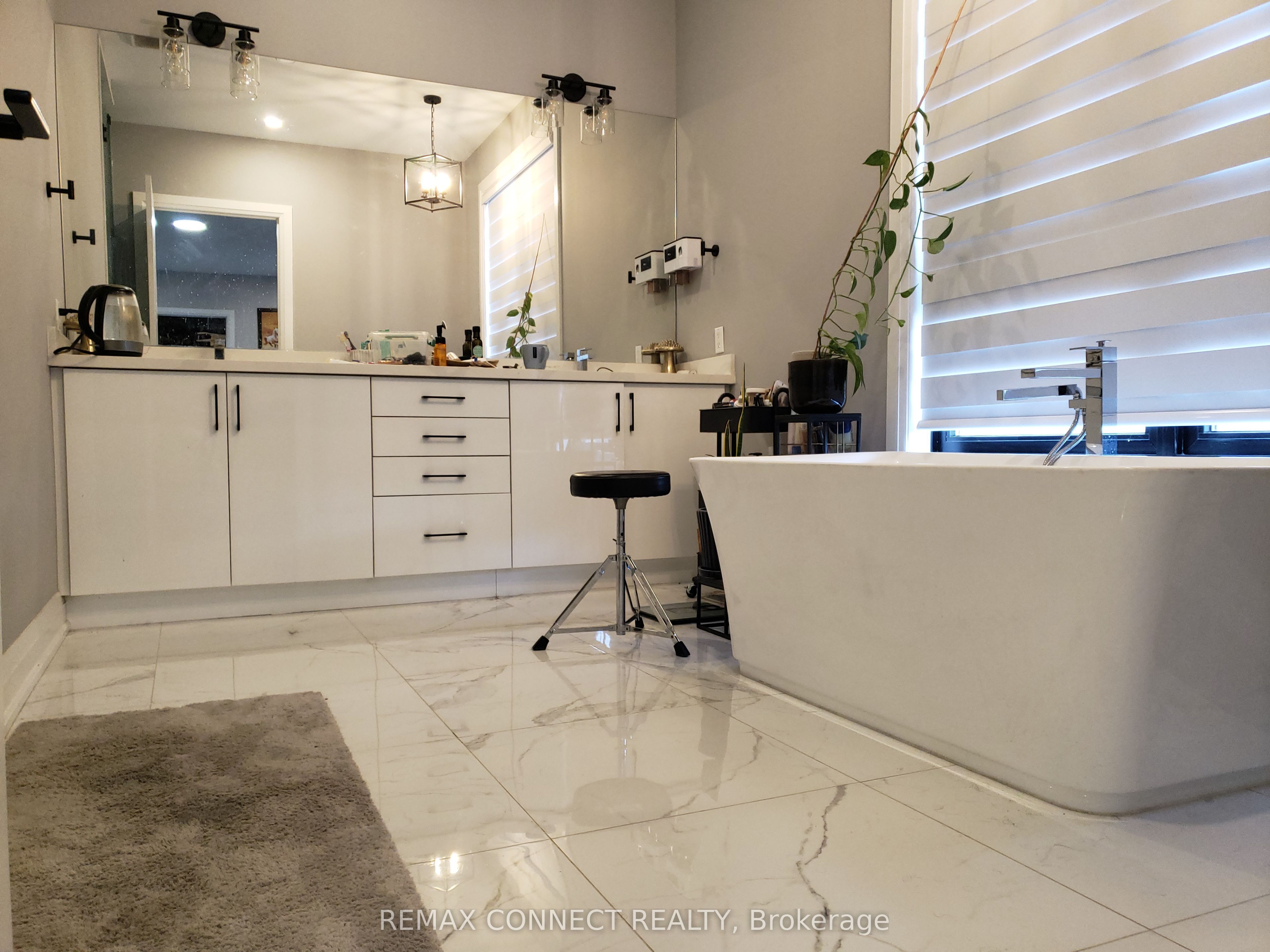 4 Tidmarsh Lane, Ajax, ON L1T 4S1 photo 5