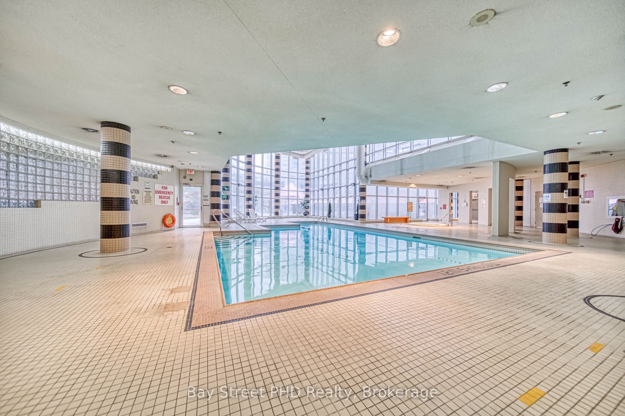 1470 Midland Avenue 1802, Toronto, ON M1P 4Z4