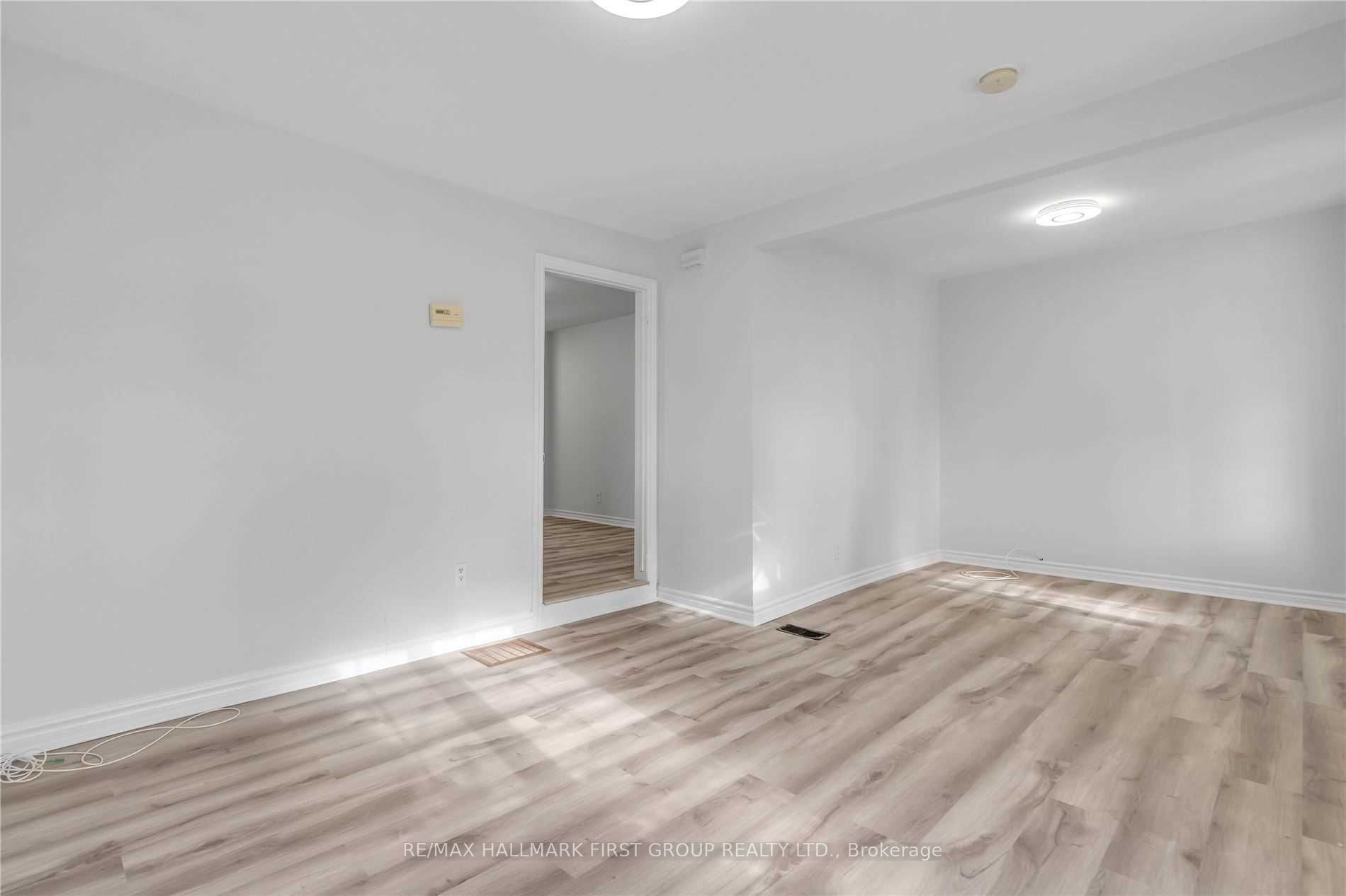 52 Malta Street, Toronto, ON M1N 2L4 photo 3