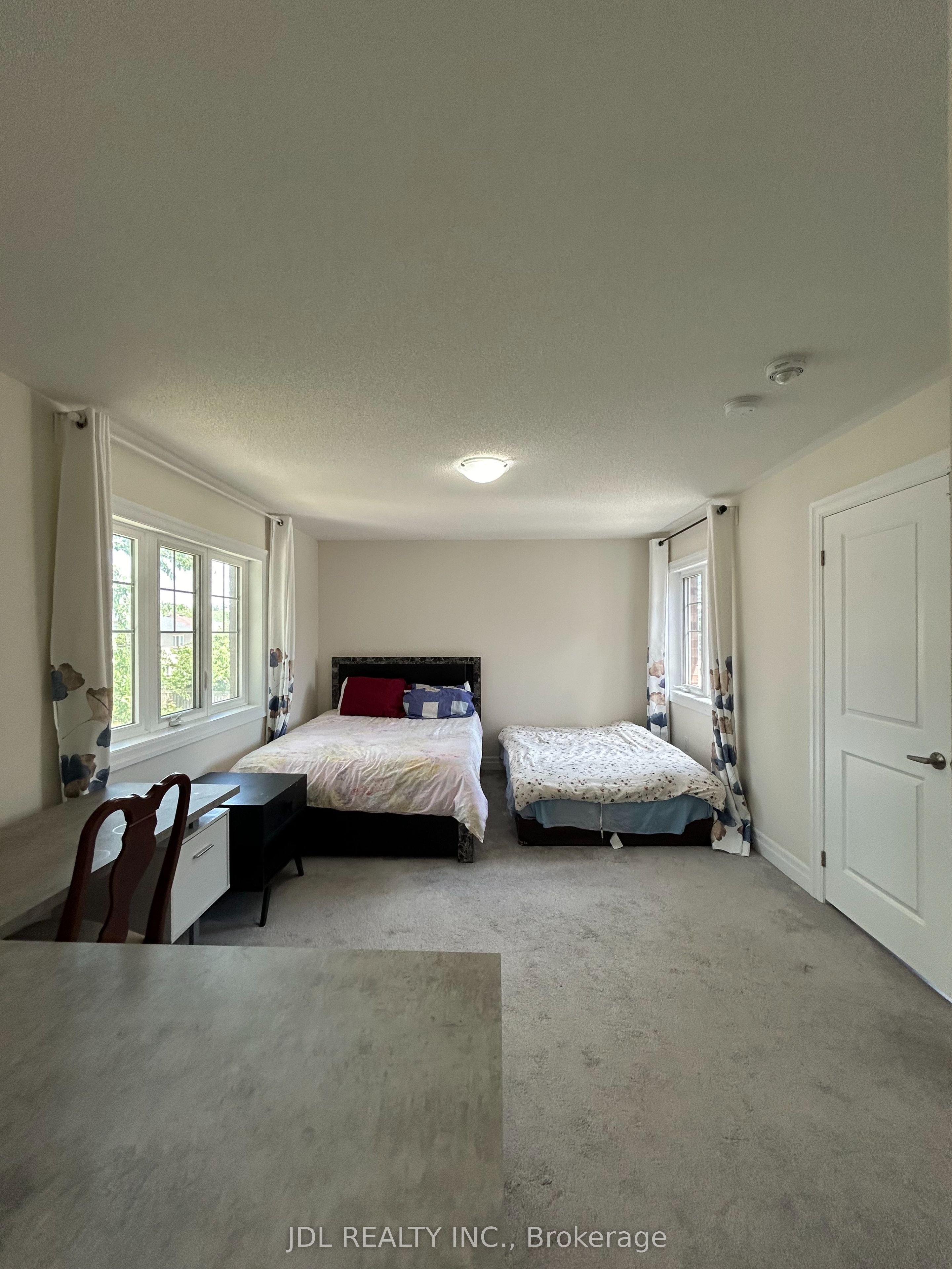 15 Wildflower Way Master Bedrooom 2nd Floor, Toronto, ON M1E 2T1 photo 5