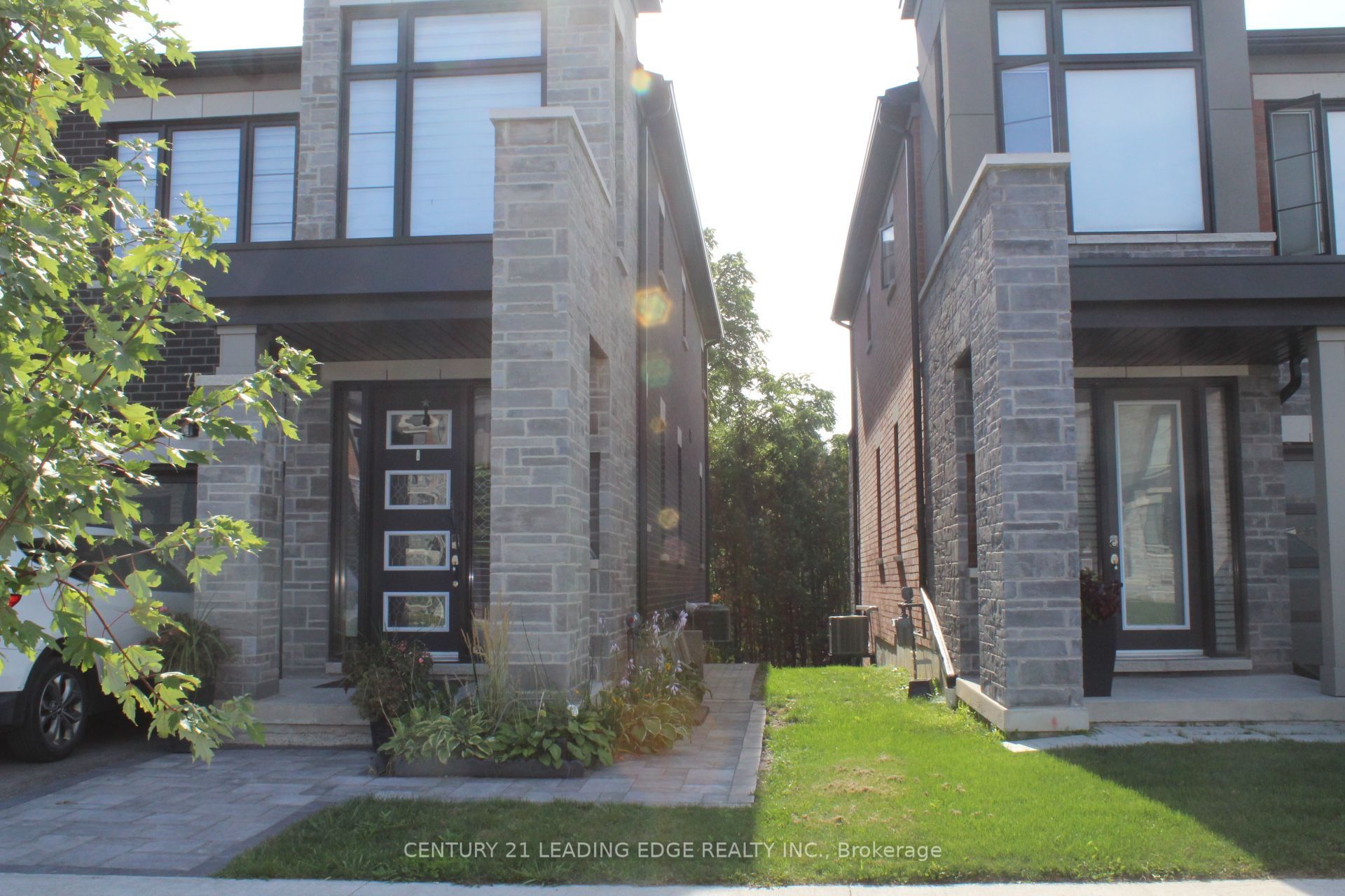 75 Pine Gate Place, Whitby, ON L1R 0S2