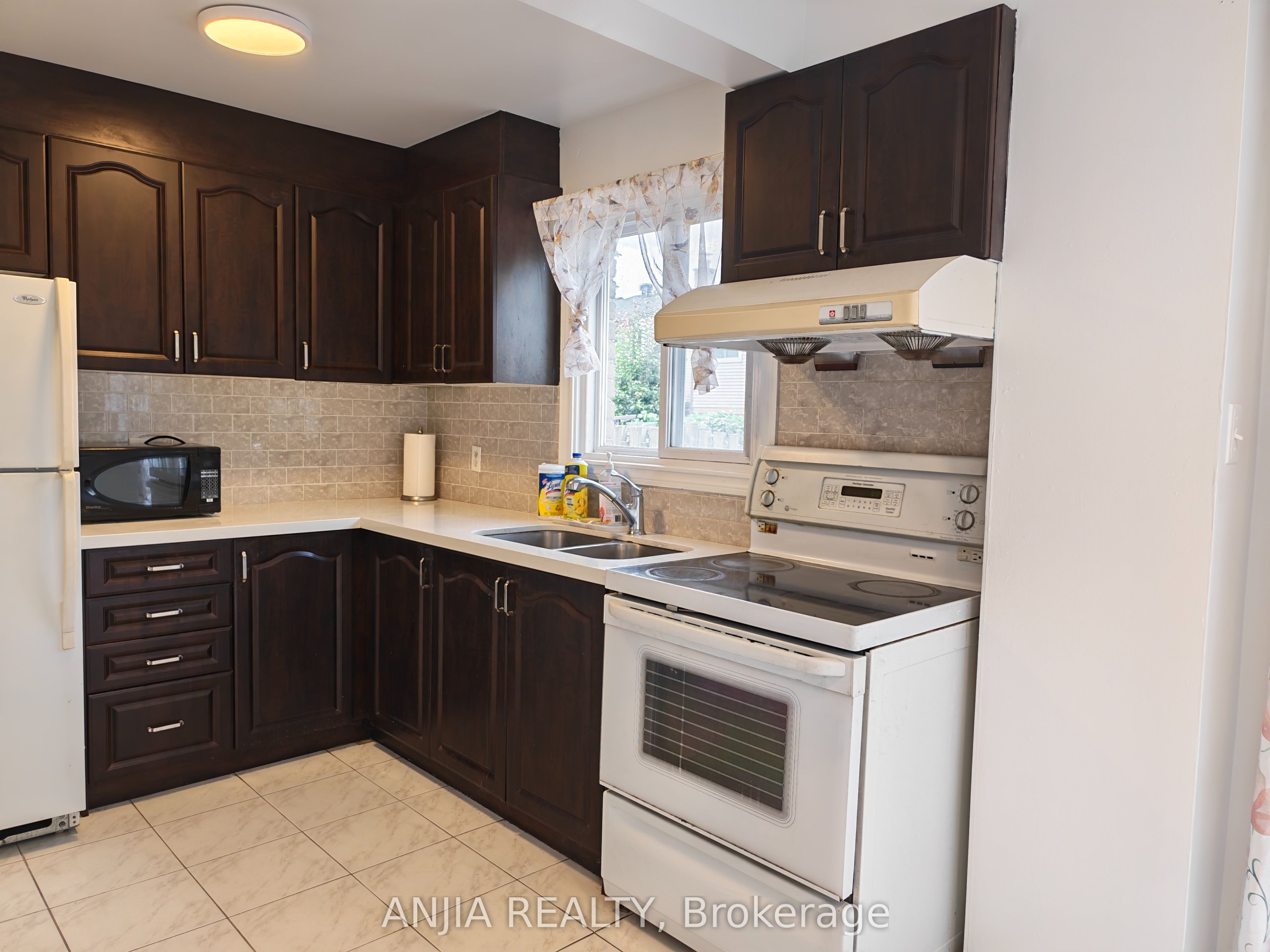 5 Muirlands Drive, Toronto, ON M1V 2B3 photo 5