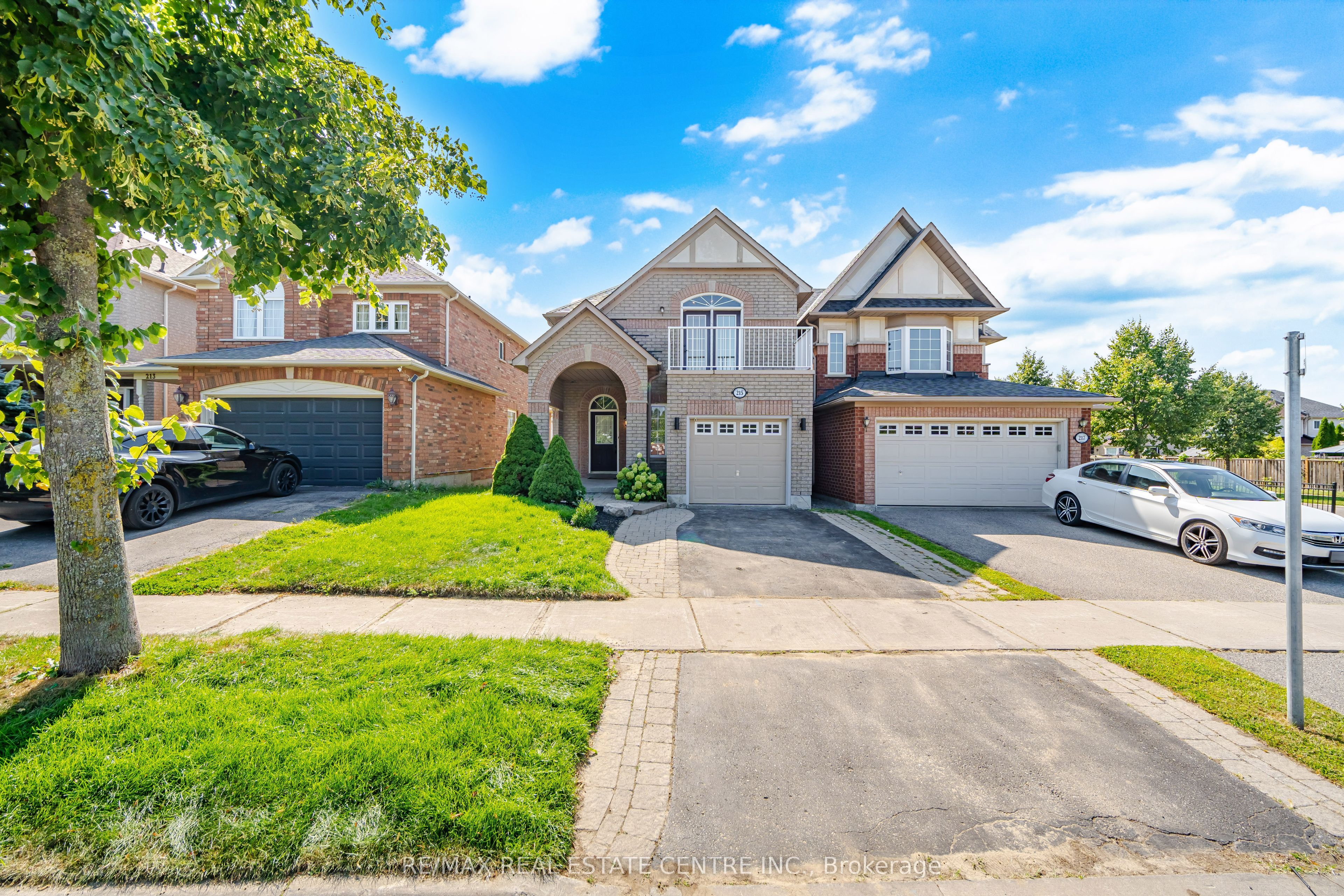 215 Willowbrook Drive, Whitby, ON L1R 2Y7 photo 4