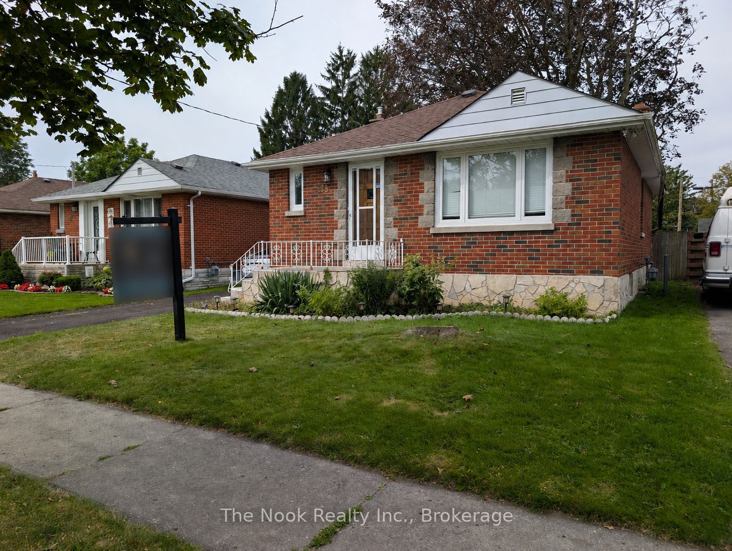 288 Cadillac Avenue S, Oshawa, ON L1H 5Z8