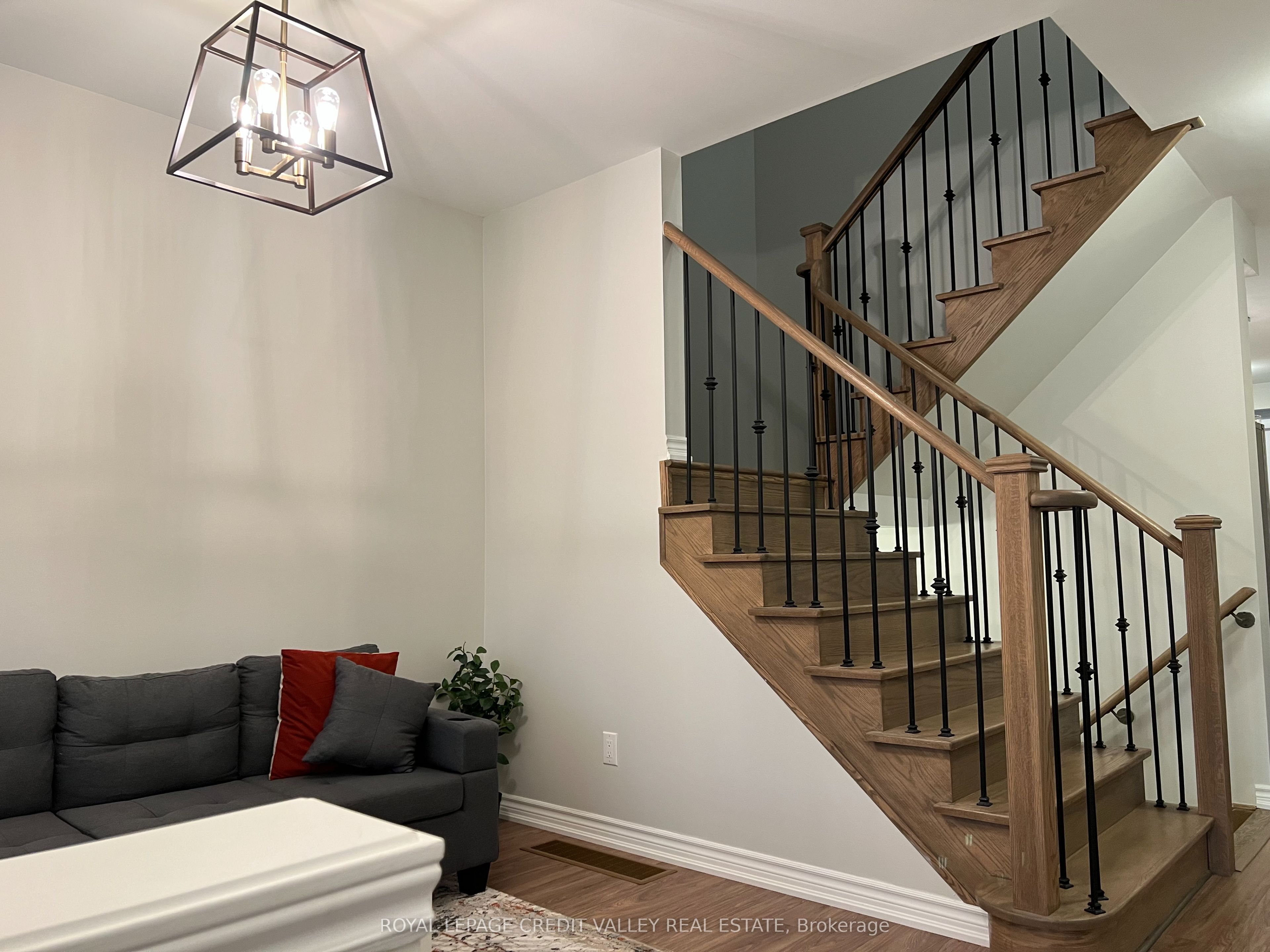 7 Cachia Lane, Ajax, ON L1T 0P8 photo 3