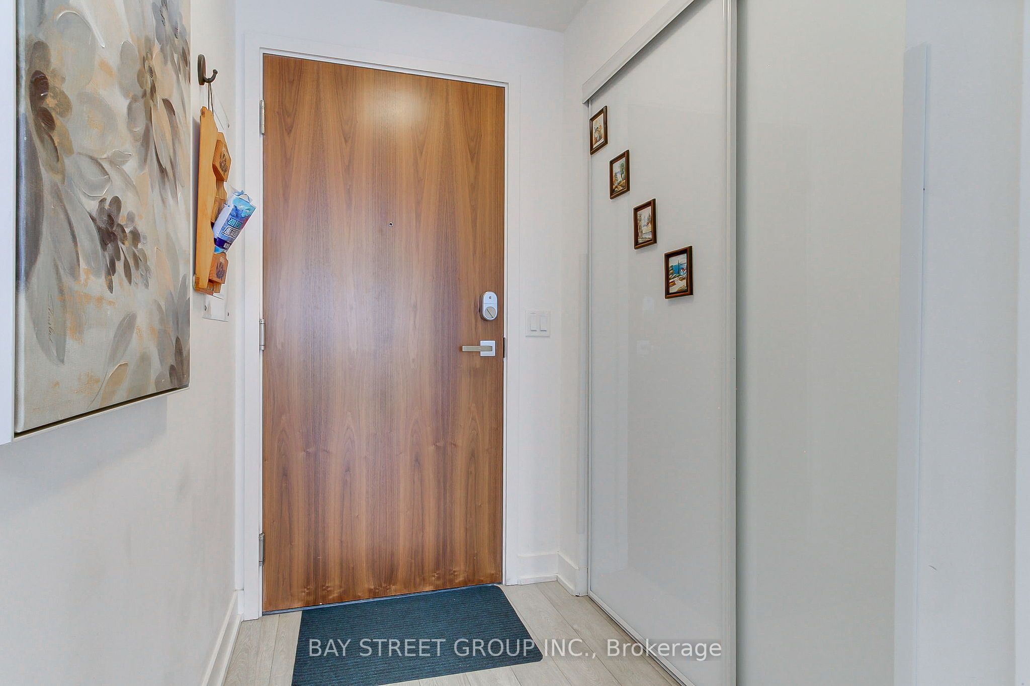 30 baseball Place 708, Toronto, ON M4M 0E8 photo 4