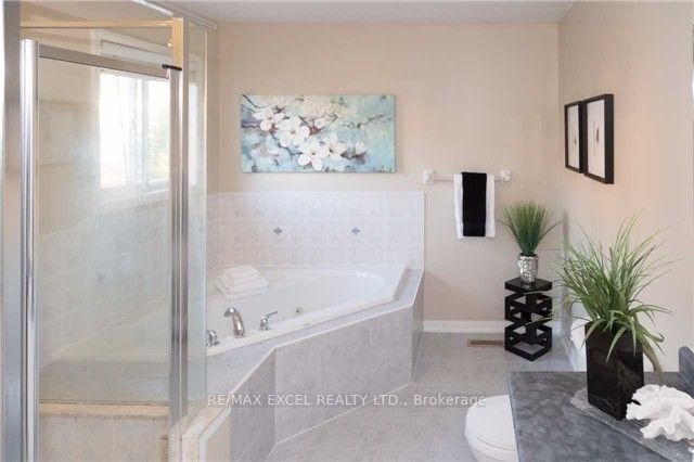 9 Baycliffe Drive, Whitby, ON L1P 1W8 photo 4