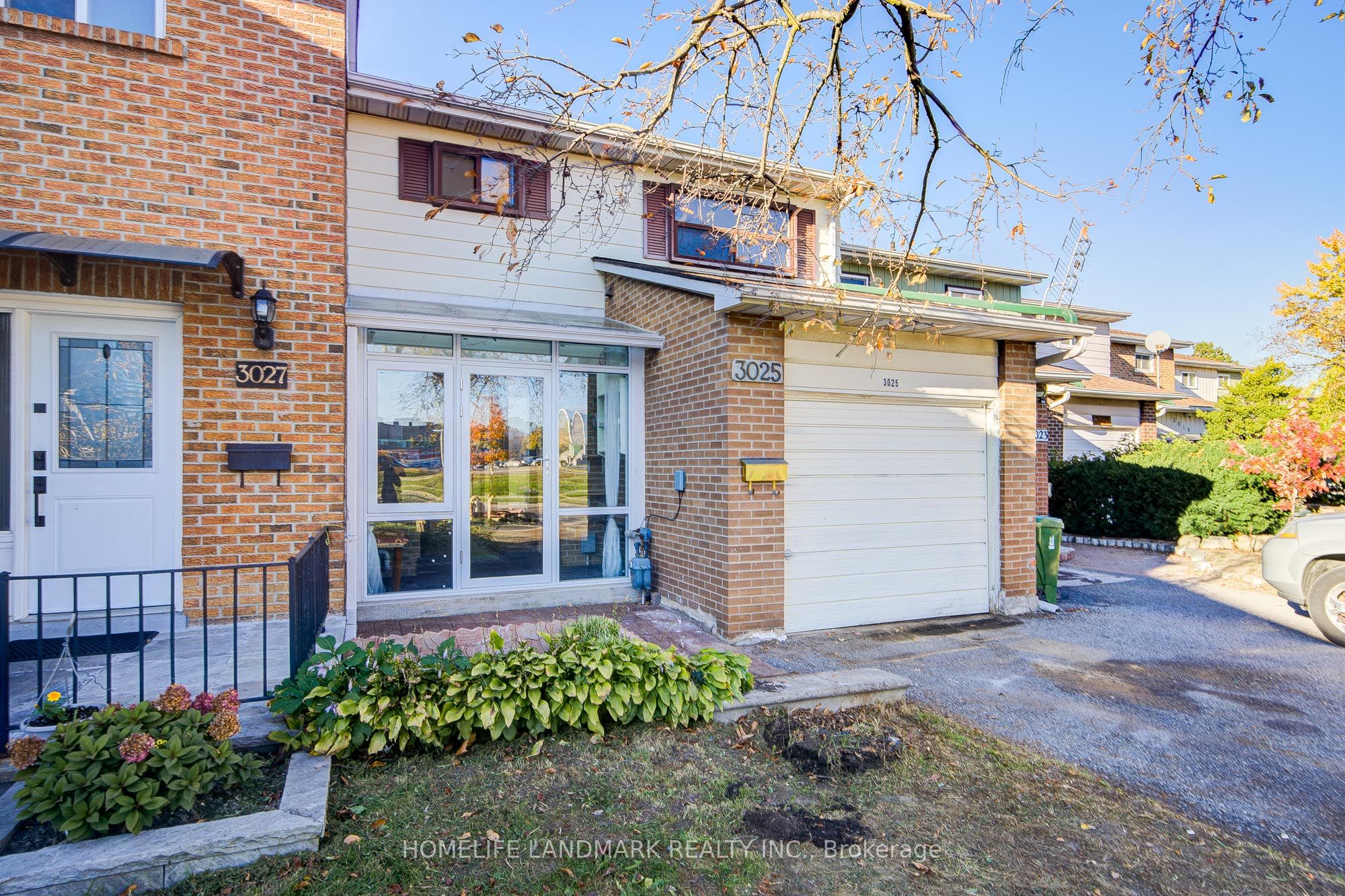 3025 Bridletowne Circle, Toronto, ON M1W 2C9 photo 2