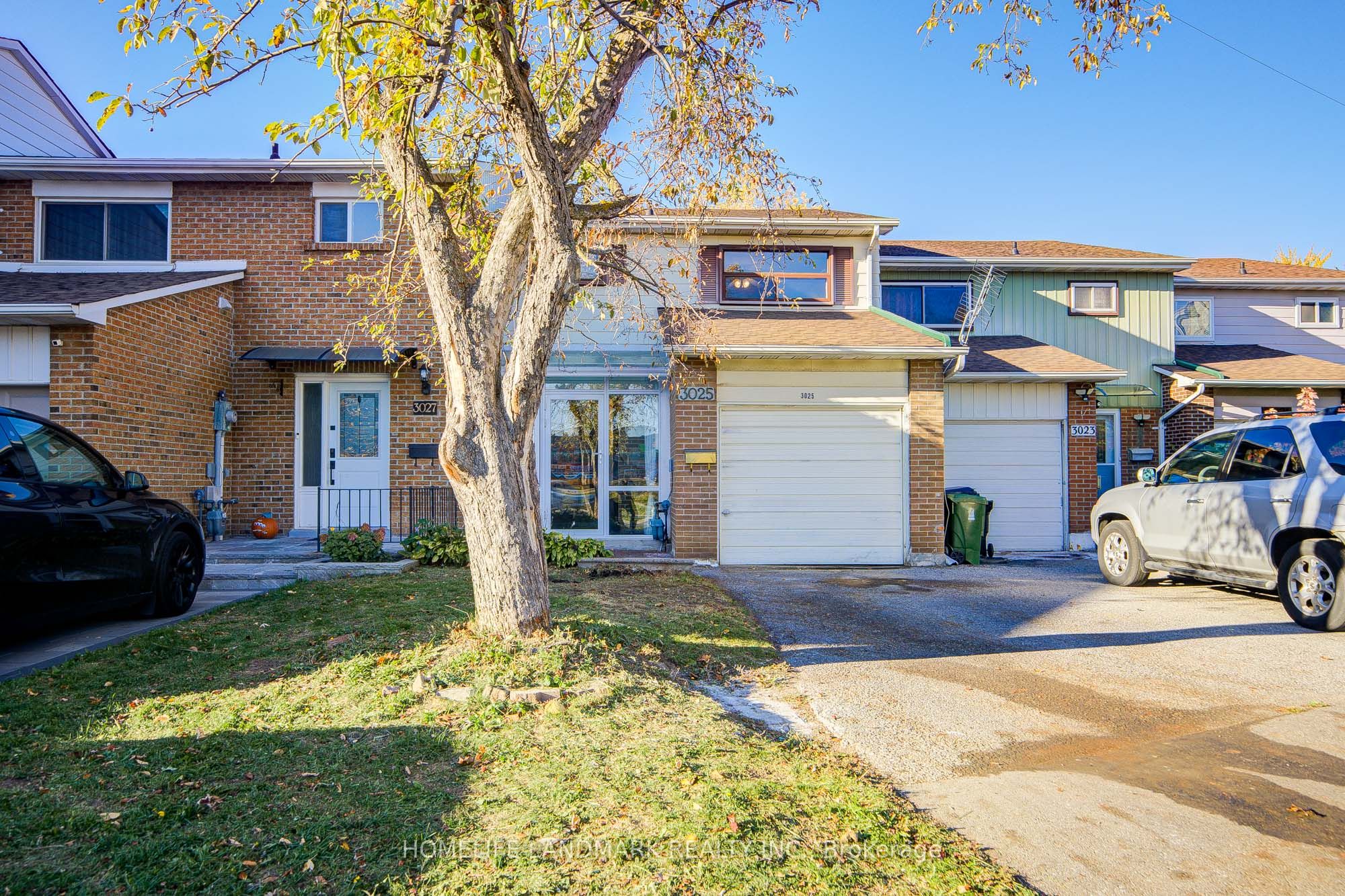 3025 Bridletowne Circle, Toronto, ON M1W 2C9 photo 3