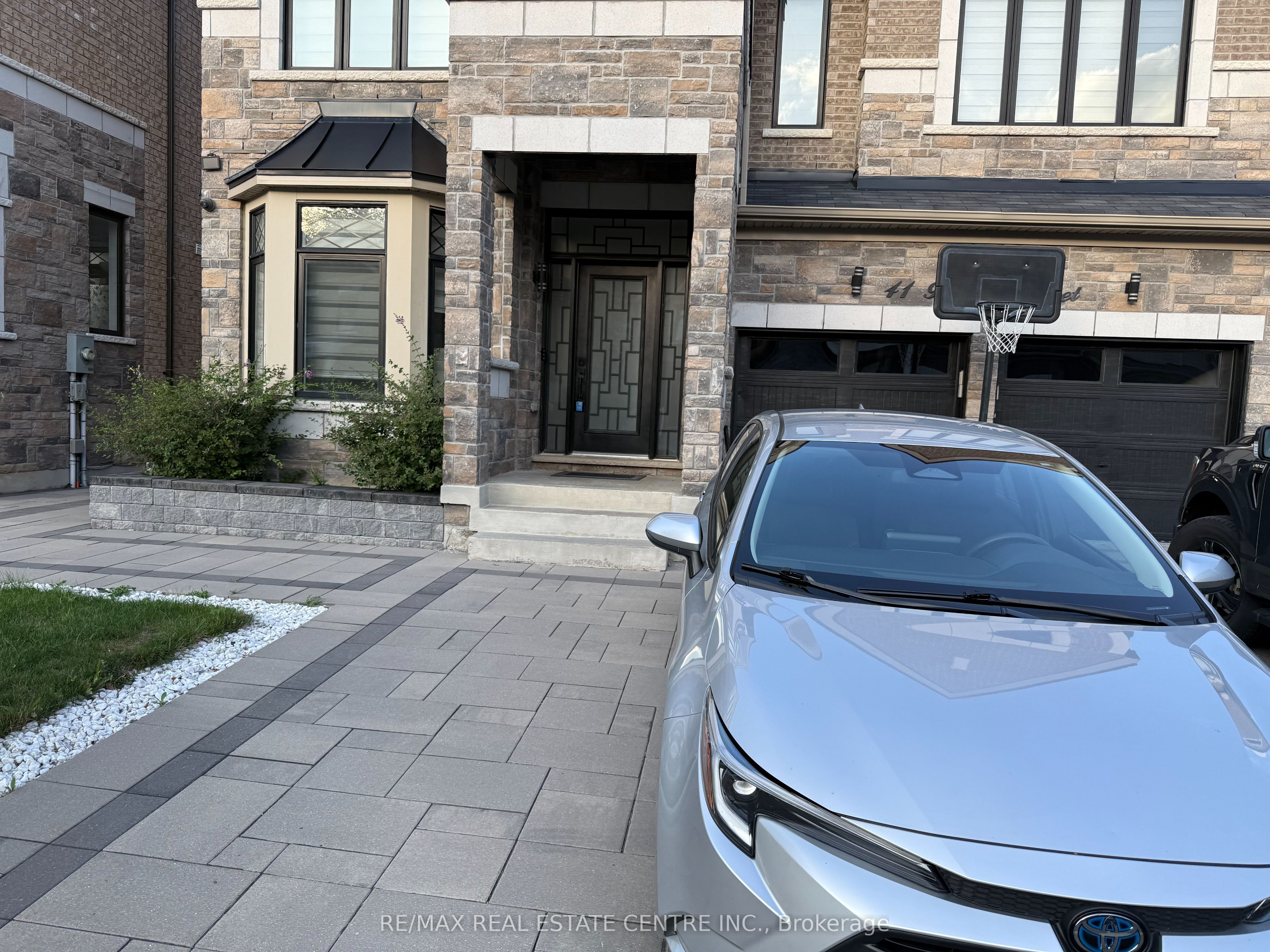 41 Bremner Street Basement, Whitby, ON L1R 0P8