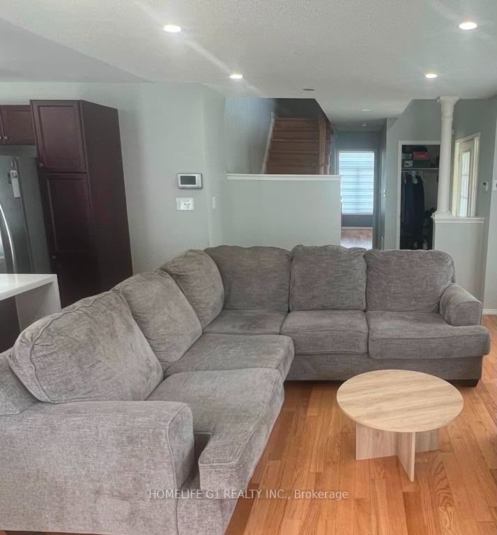 25 Hornett Way, Ajax, ON L1Z 0K6 photo 2