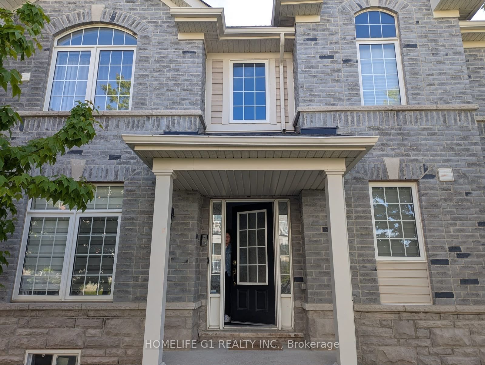 25 Hornett Way, Ajax, ON L1Z 0K6 photo 3
