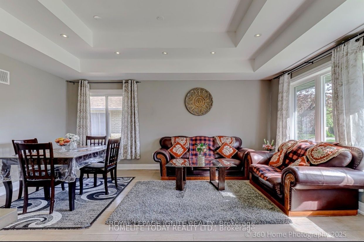 6 Greyabbey Trail, Toronto, ON M1E 1V7 photo 4