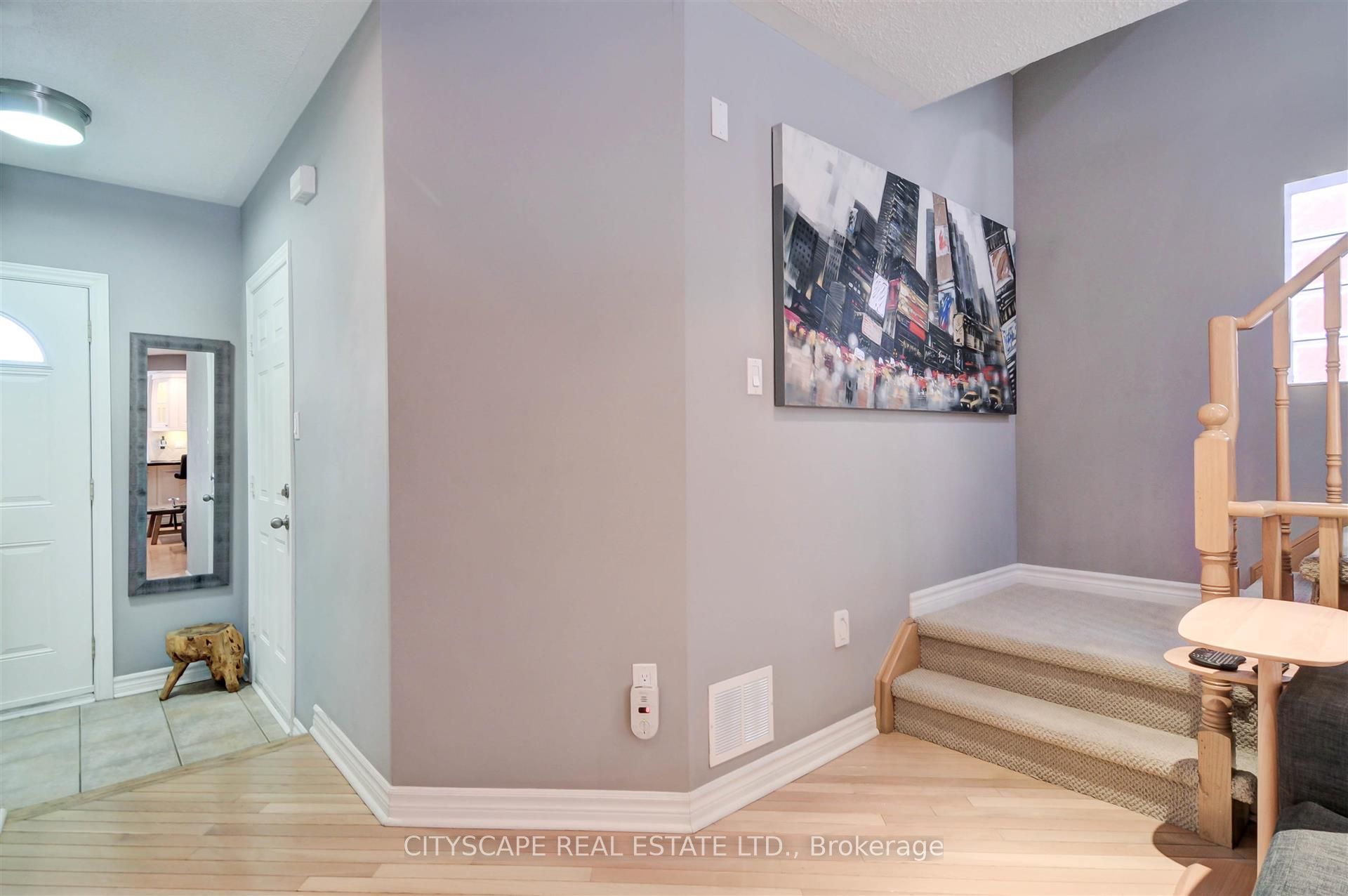 353 Sparrow Circle, Pickering, ON L1V 7E6 photo 2