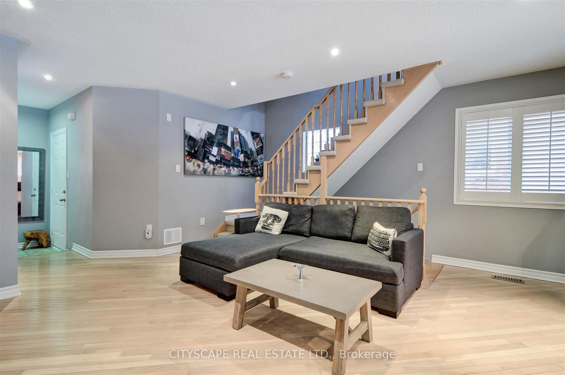 353 Sparrow Circle, Pickering, ON L1V 7E6 photo 5