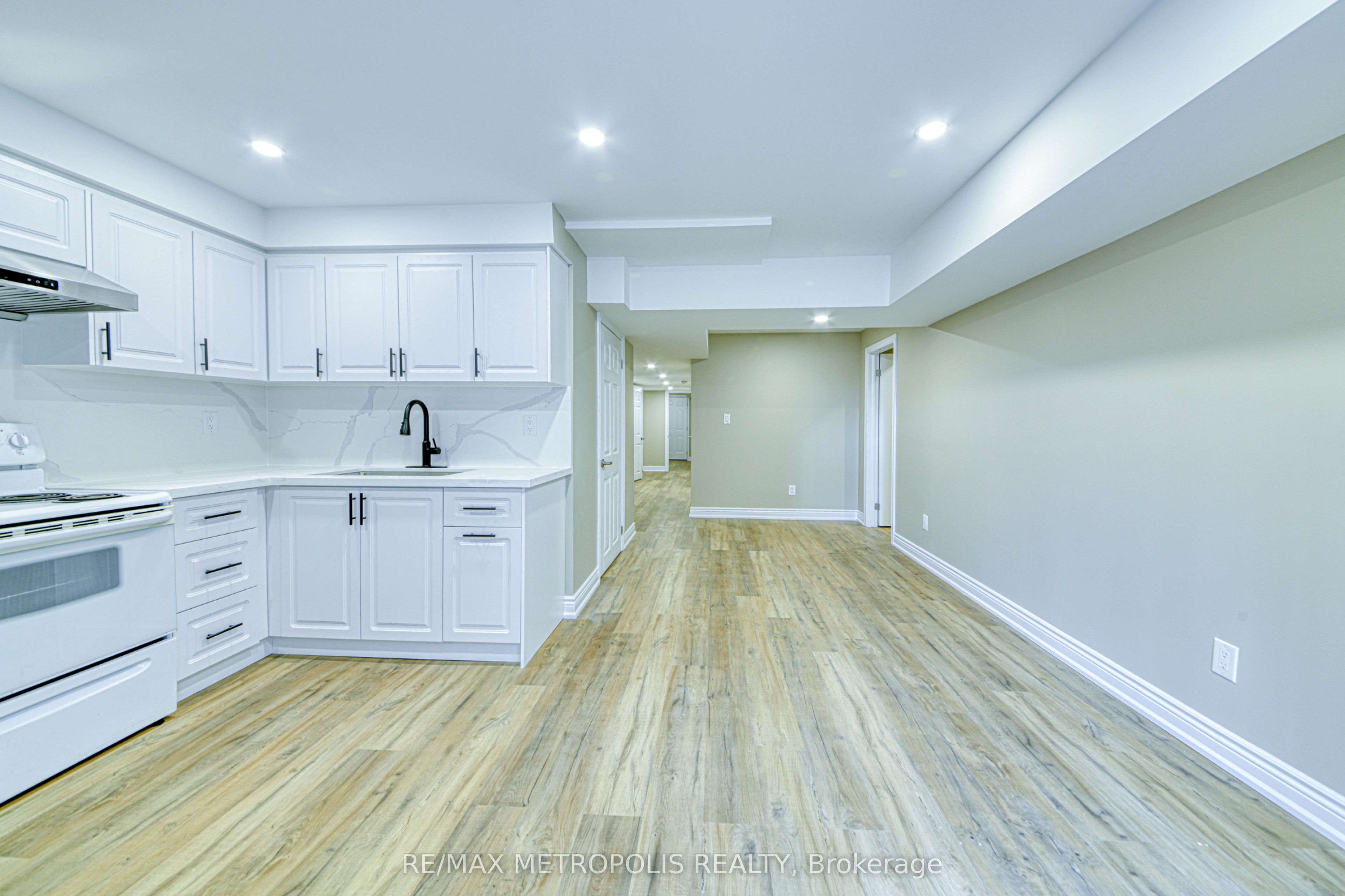 1201 Chateau Court BSMNT, Pickering, ON L1X 0M1 photo 5