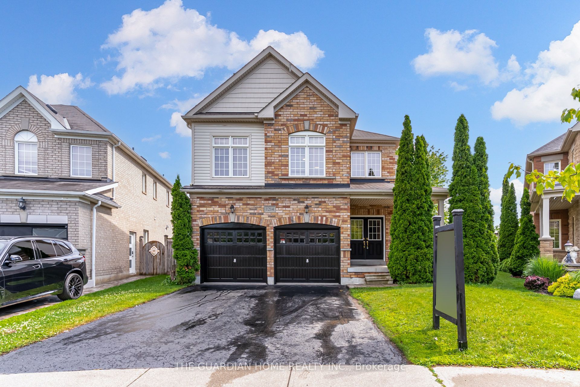 1214 Harlstone Crescent, Oshawa, ON L1K 0J2