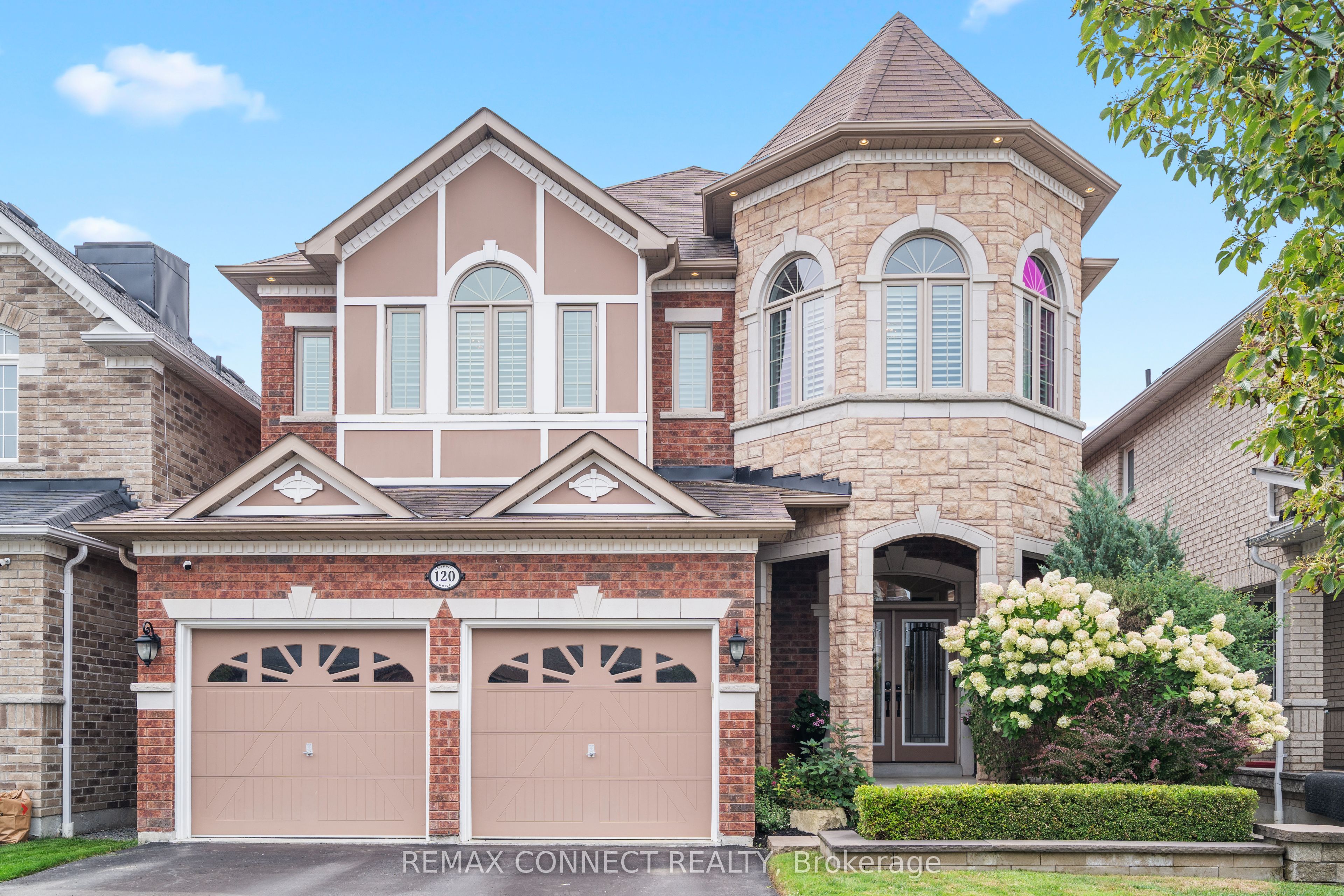 120 SHARPLIN Drive, Ajax, ON L1Z 0Z1