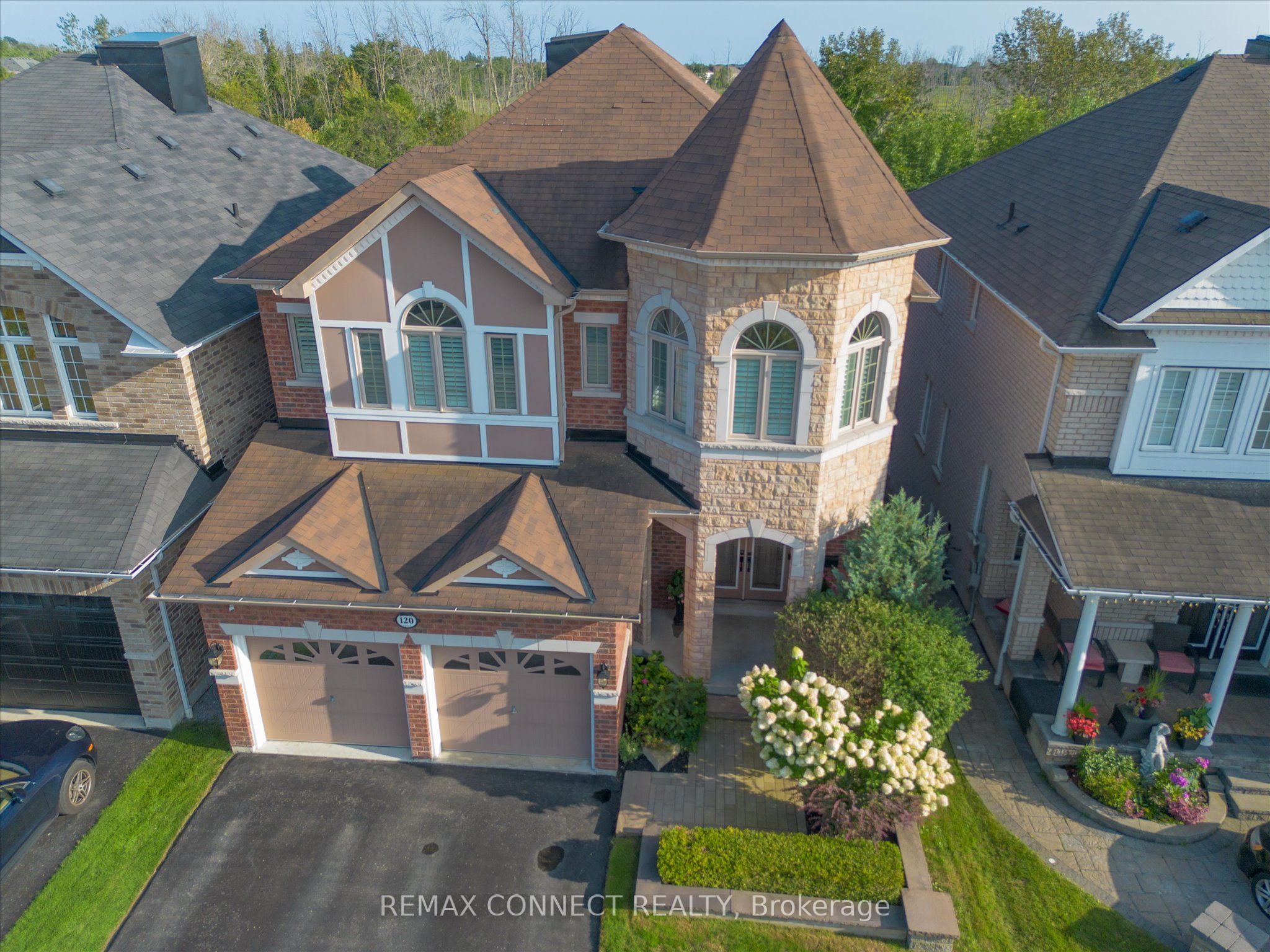 120 SHARPLIN Drive, Ajax, ON L1Z 0Z1 photo 2