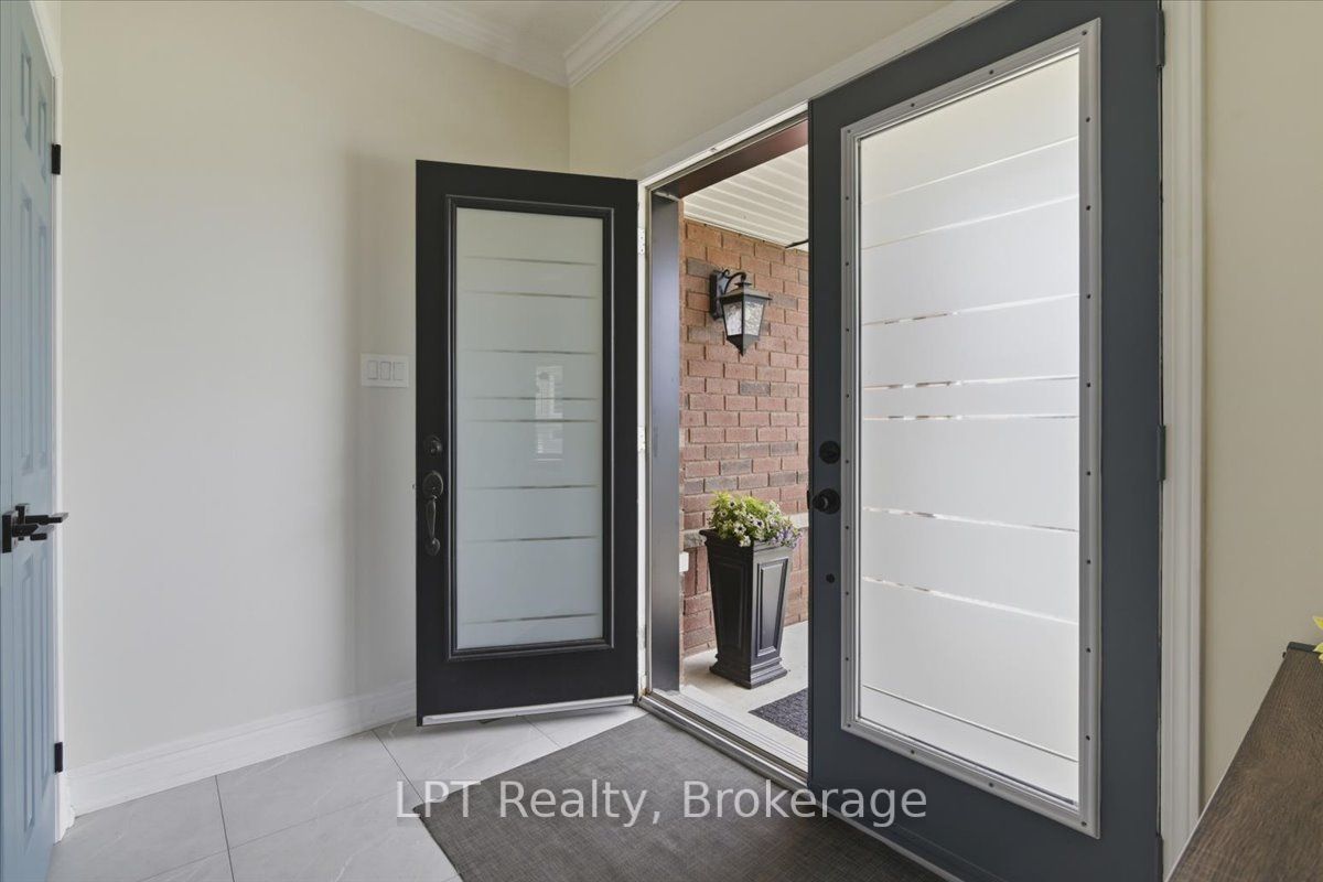 111 Lunney Crescent, Clarington, ON L1C 5N9 photo 4