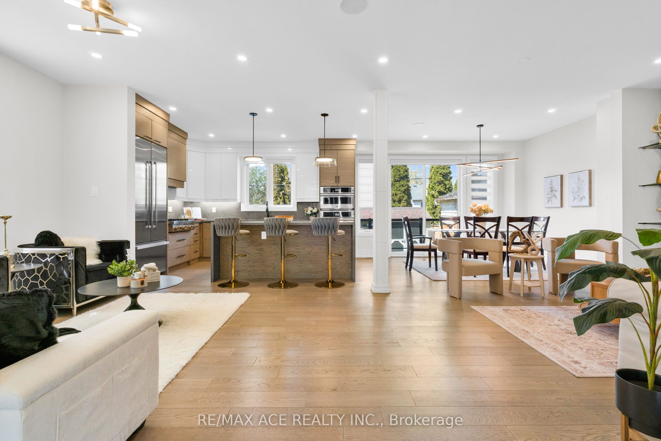 46 Sunnypoint Crescent, Toronto, ON M1M 1B9 photo 5