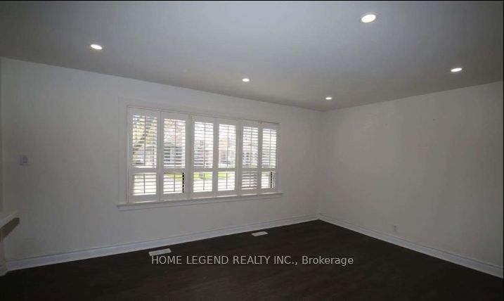 75 Gradwell Drive, Toronto, ON M1M 2N3 photo 3