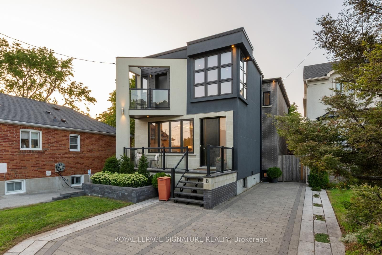 8 Dunkirk Road, Toronto, ON M4C 2L9