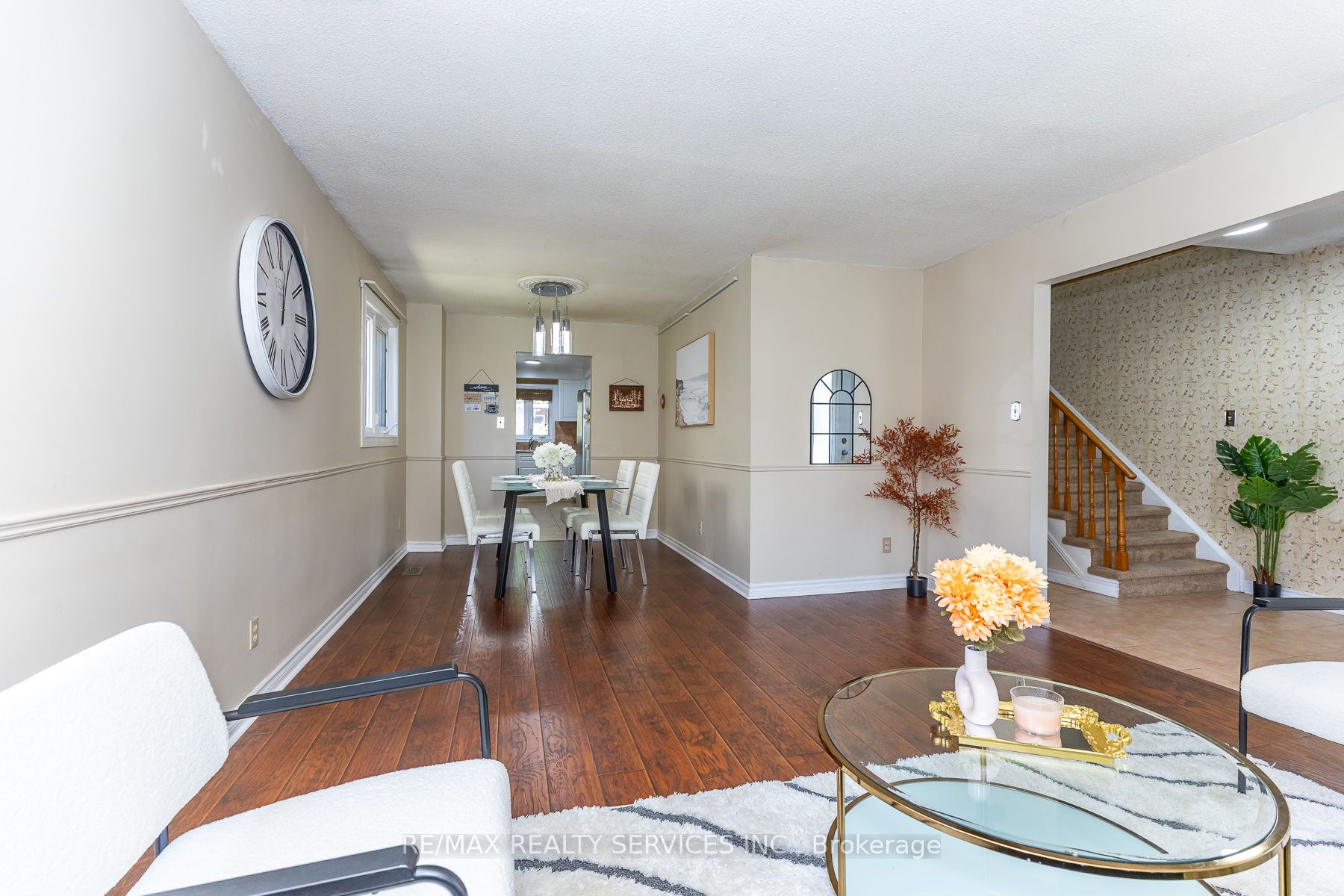 1217 Gloucester Square, Pickering, ON L1V 3P7 photo 4
