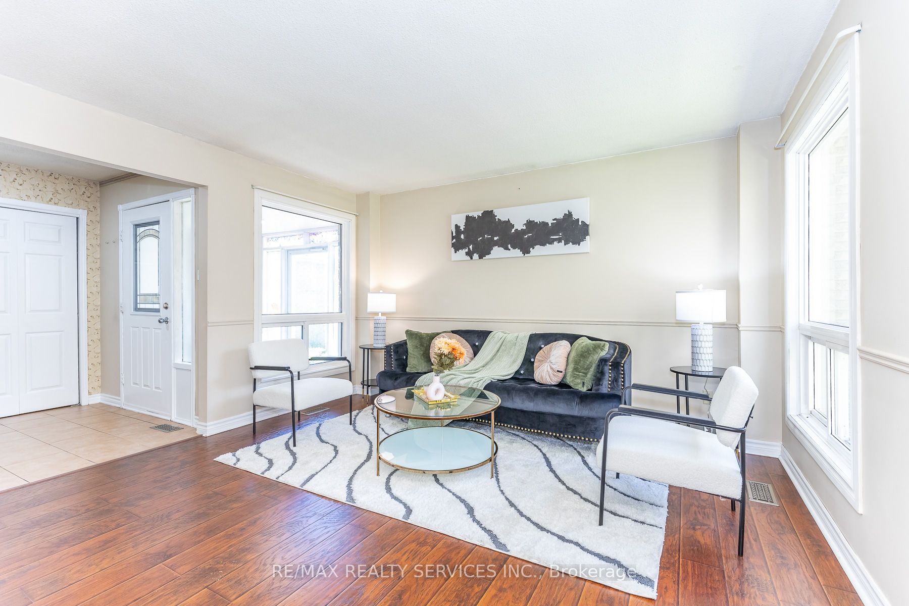 1217 Gloucester Square, Pickering, ON L1V 3P7 photo 5