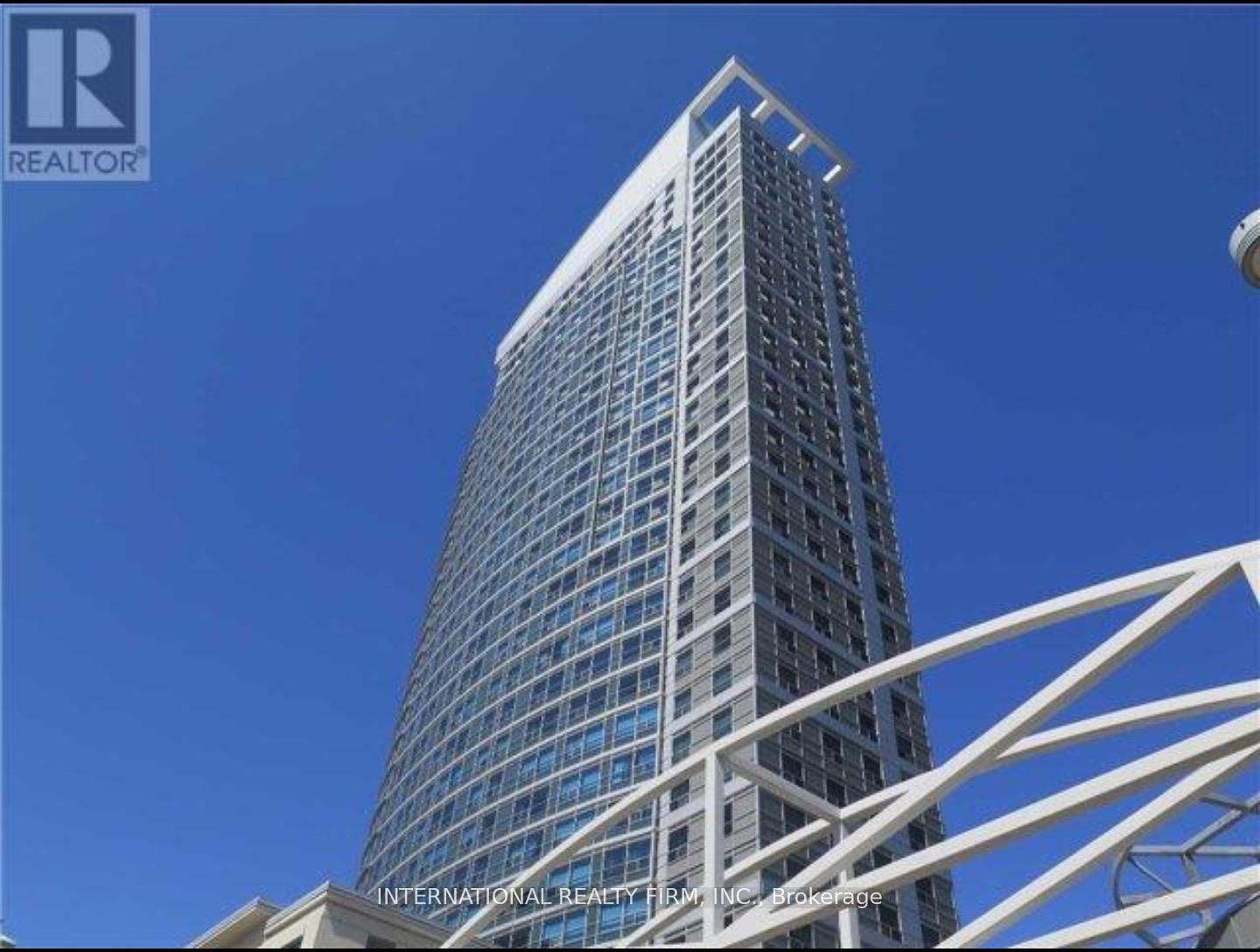 36 Lee Centre Drive 3015, Toronto, ON M1H 3K2