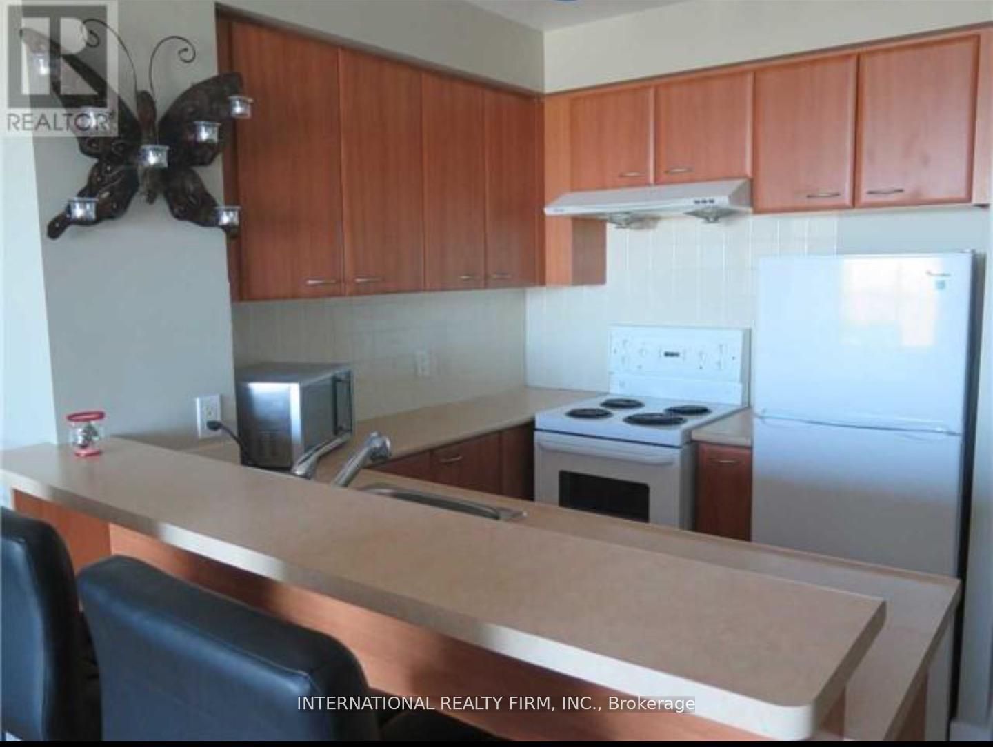 36 Lee Centre Drive 3015, Toronto, ON M1H 3K2 photo 4