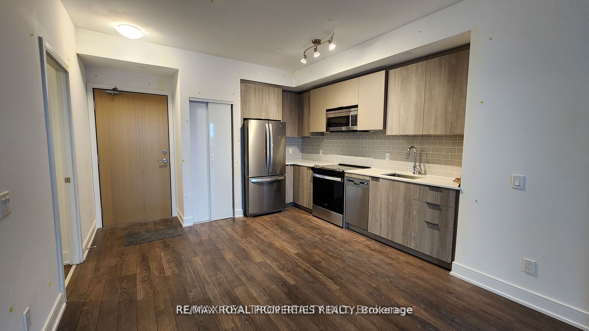 1350 Ellesmere Road 504, Toronto, ON M1P 0G6 photo 3