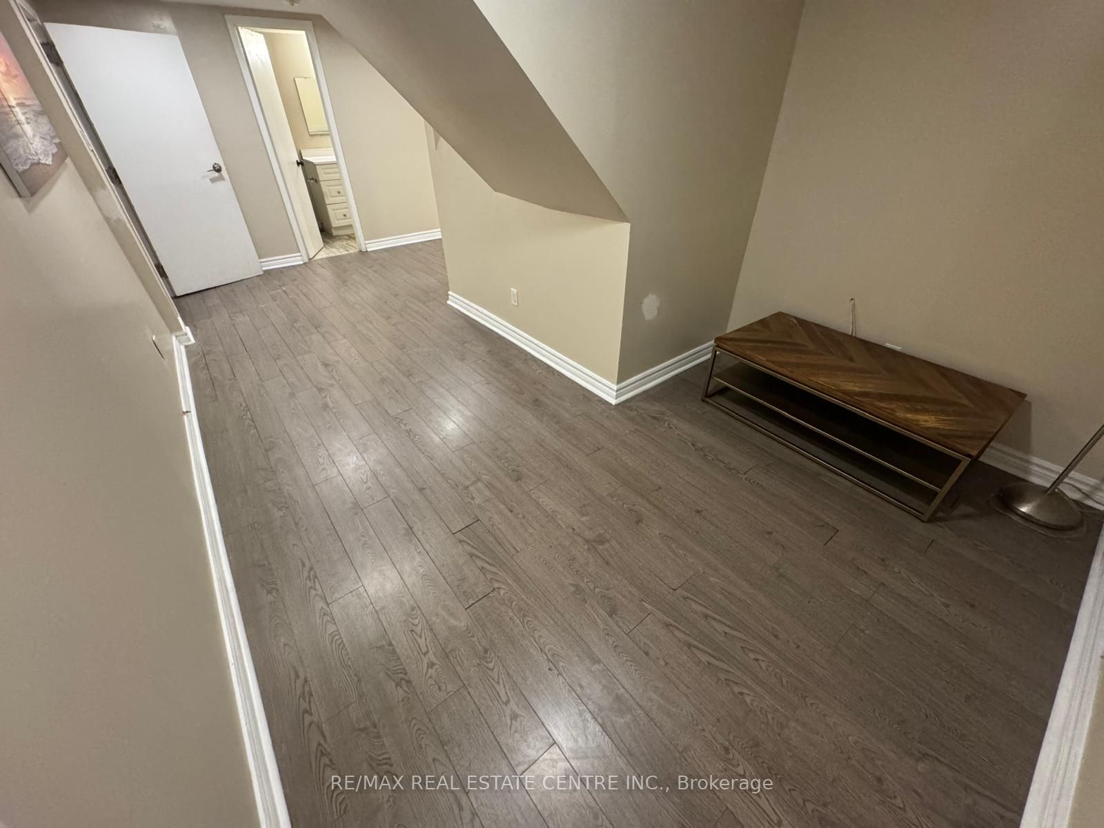 546 Laurier Crescent Basement, Pickering, ON L1V 4P9 photo 2