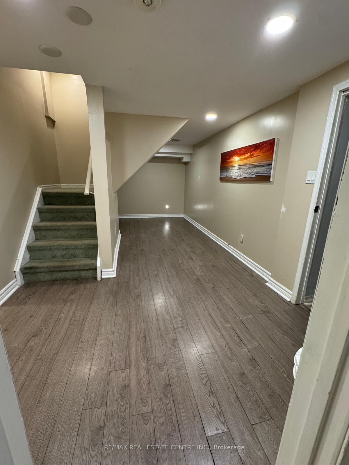546 Laurier Crescent Basement, Pickering, ON L1V 4P9 photo 3