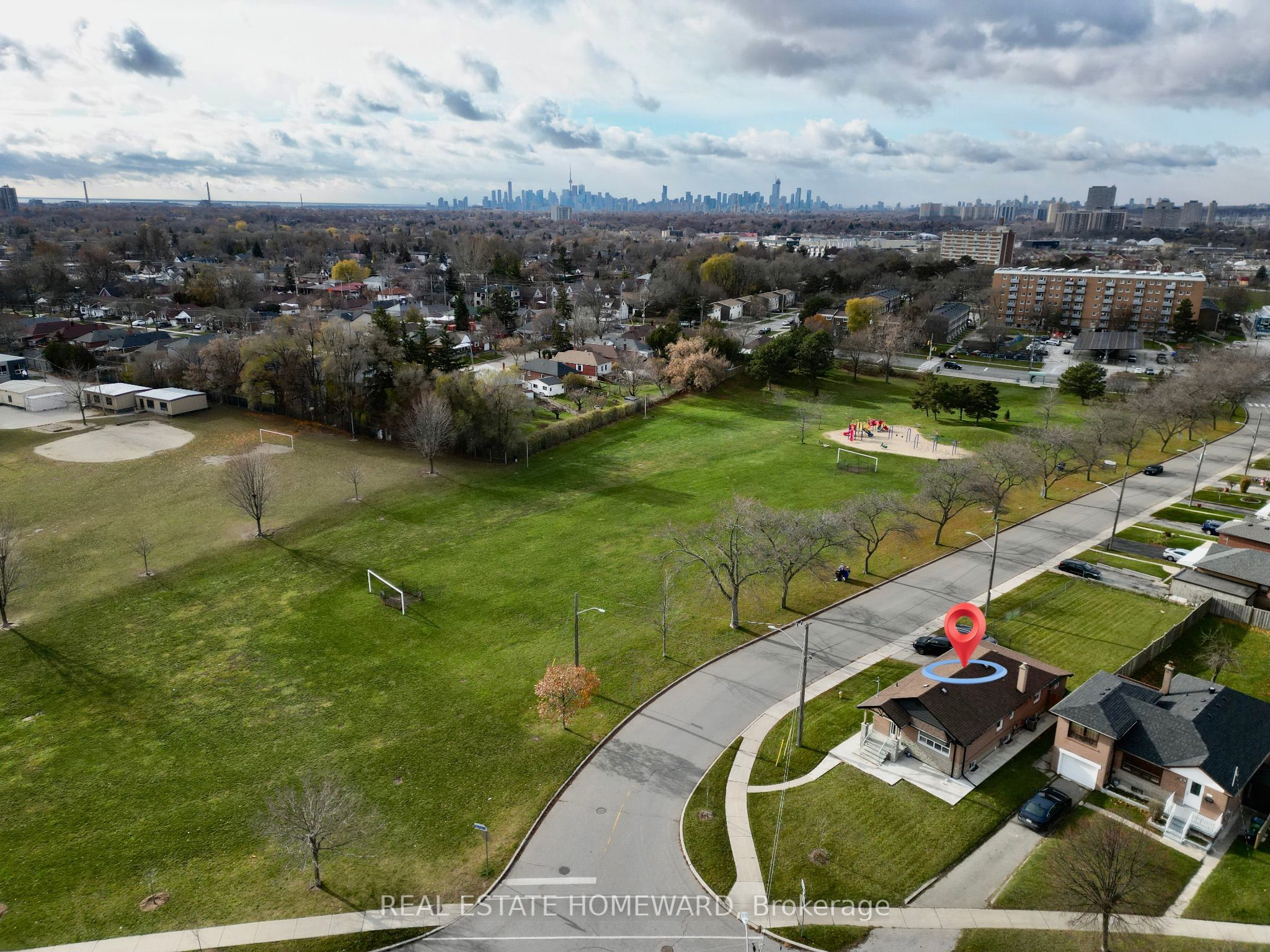 2 Harris Park Drive Lower, Toronto, ON M1L 2Z9 photo 5