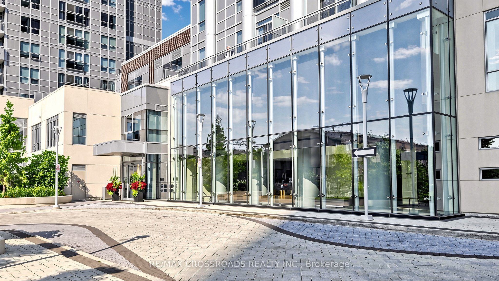 275 Village Green Square 525, Toronto, ON M1S 0L8 photo 3