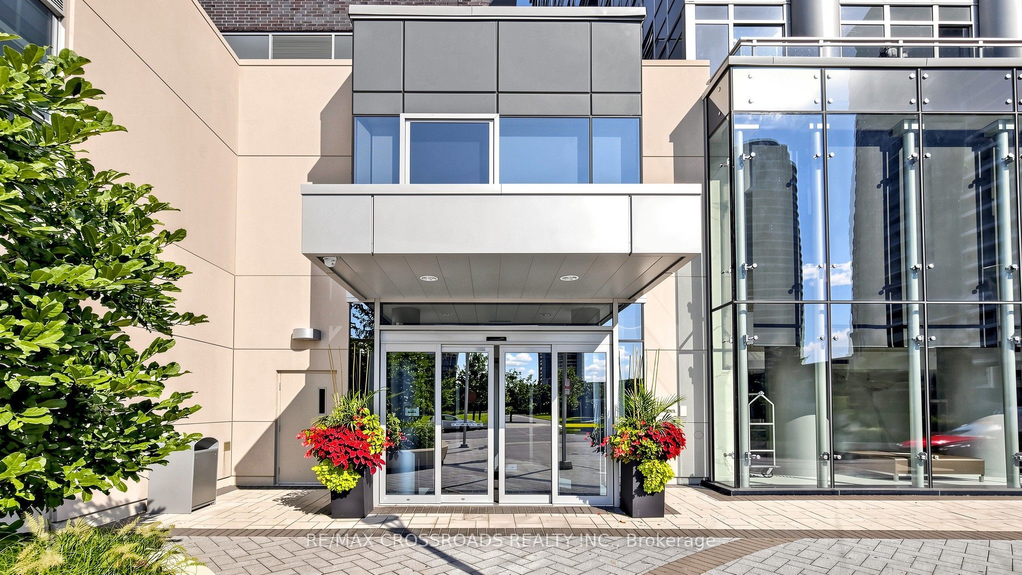 275 Village Green Square 525, Toronto, ON M1S 0L8 photo 4