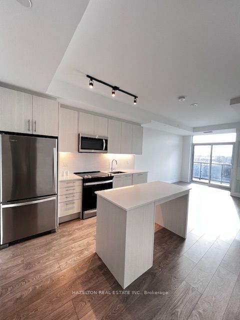 286 Main Street 412, Toronto, ON M4C 4X4