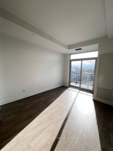 286 Main Street 412, Toronto, ON M4C 4X4 photo 5