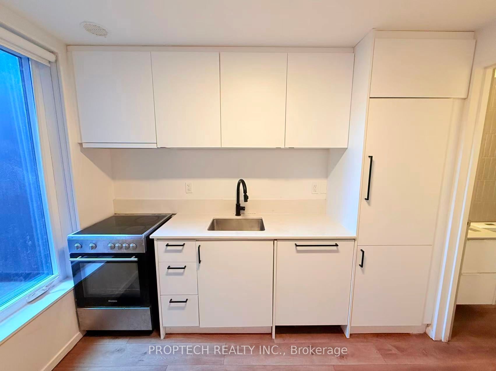 377 Broadview Avenue 206, Toronto, ON M4K 2M7 photo 2