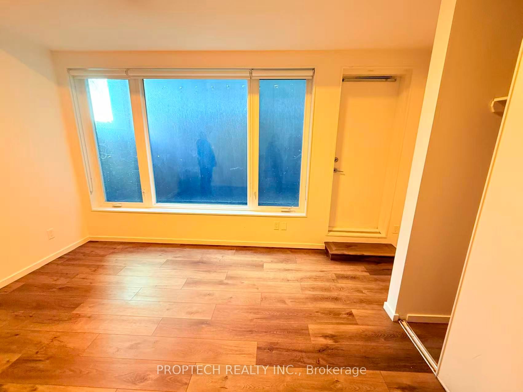 377 Broadview Avenue 206, Toronto, ON M4K 2M7 photo 5