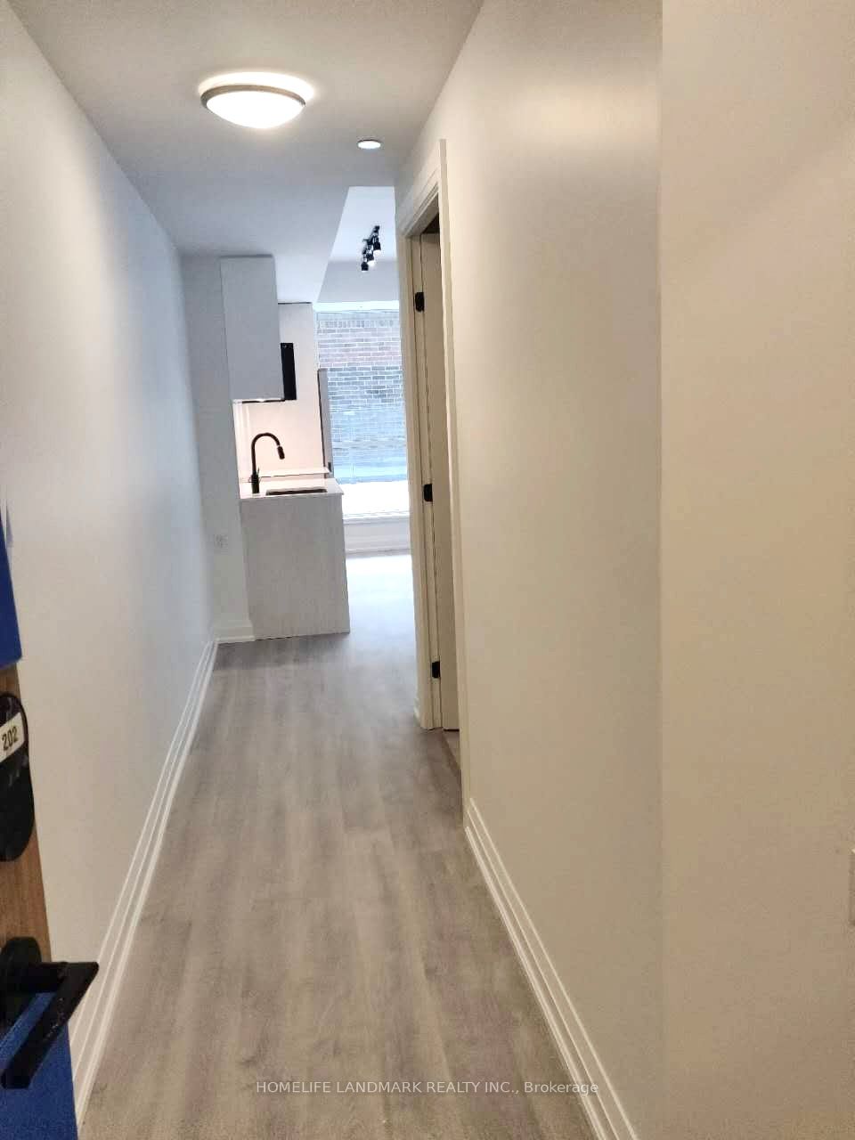 2369 Danforth Avenue 202, Toronto, ON M4C 0B1 photo 4